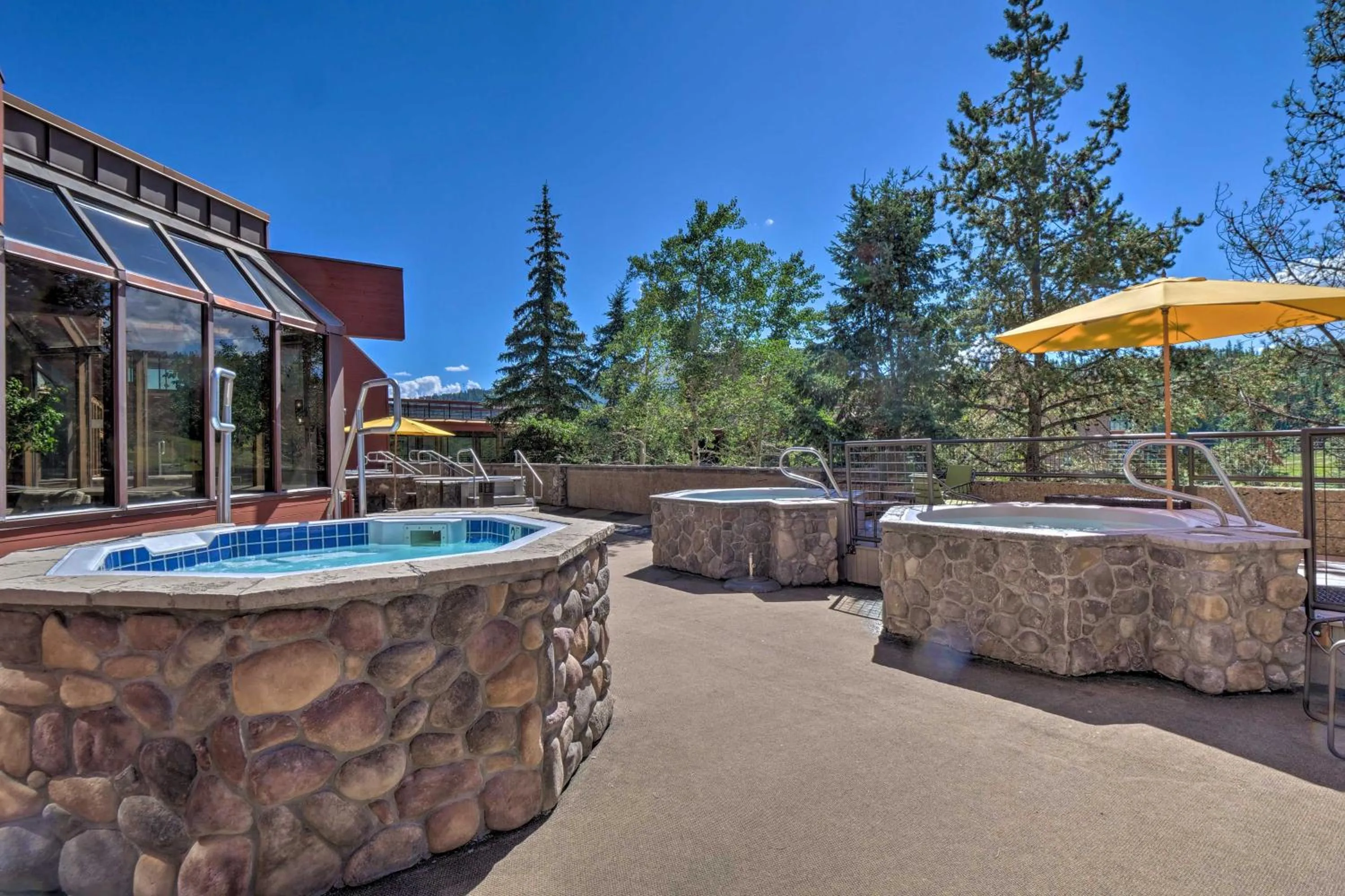 Swimming Pool in Beaver Run Resort 4228