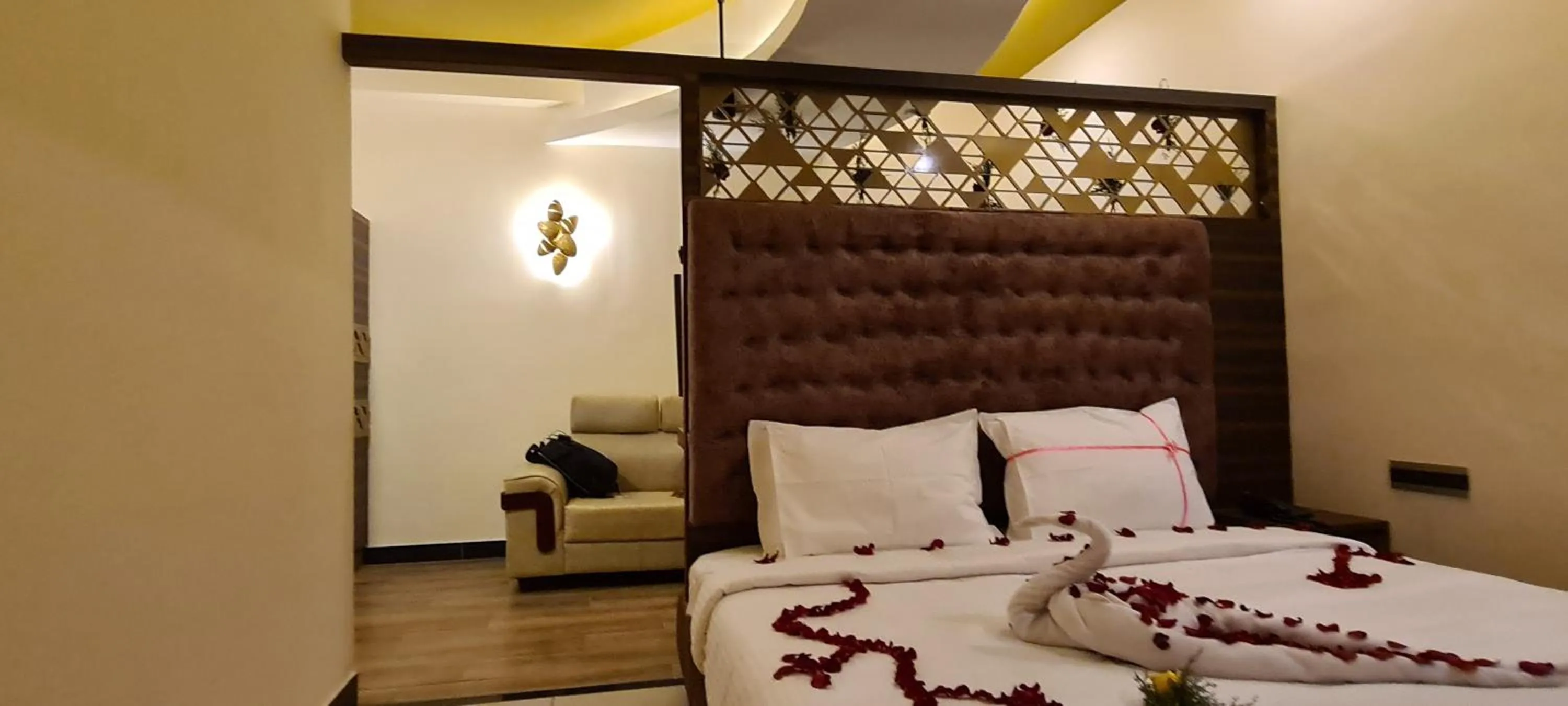 Bed in MMD Grande A Boutique Hotel