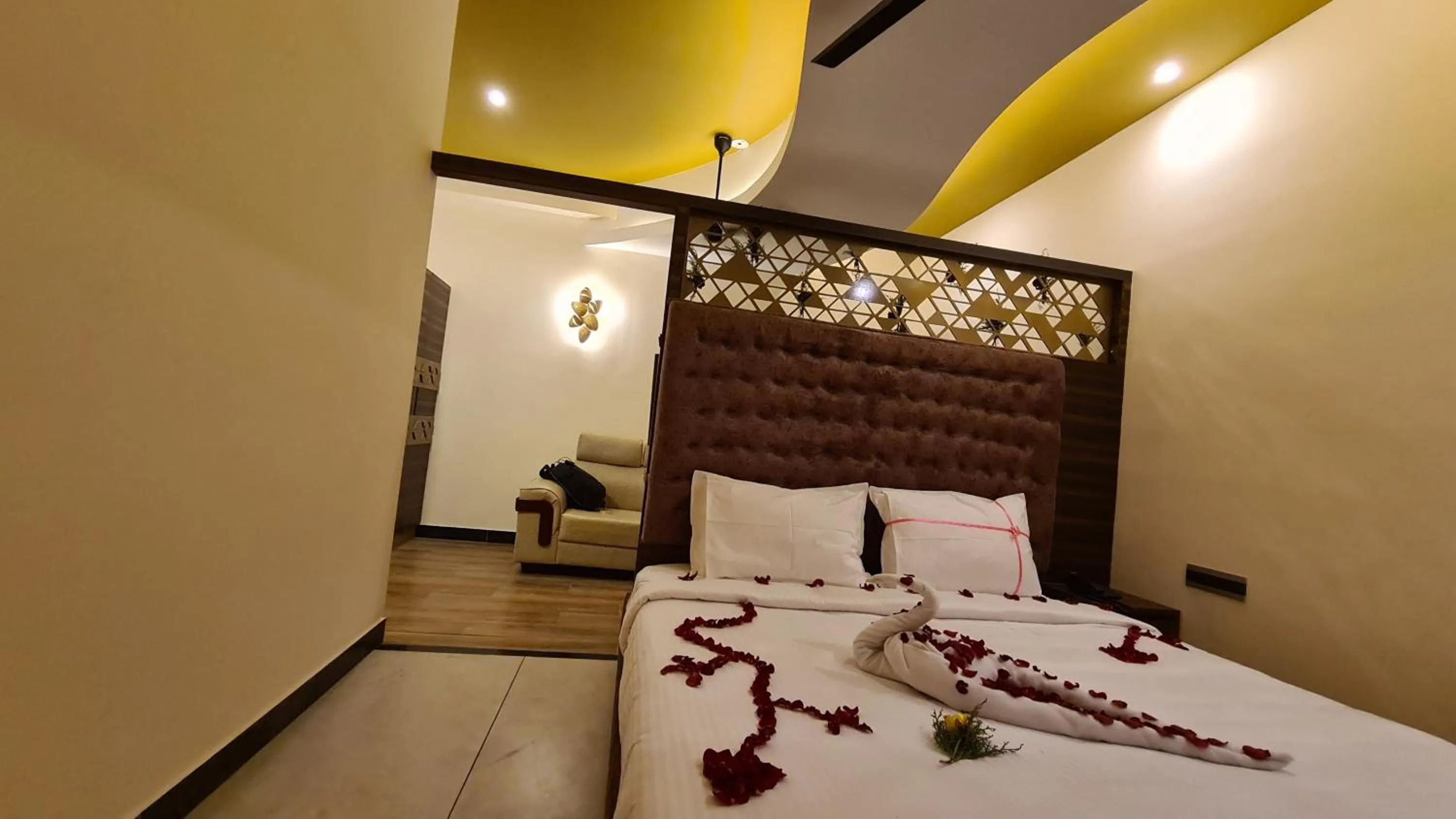 Bed in MMD Grande A Boutique Hotel