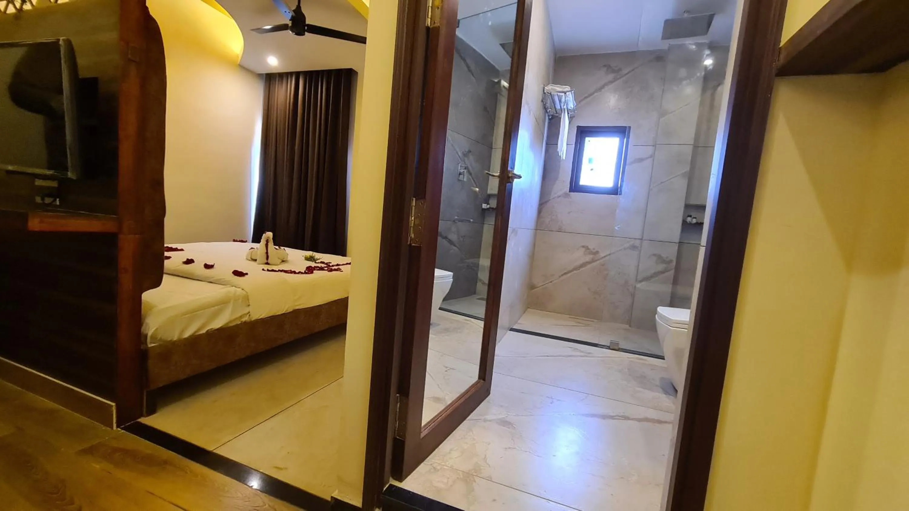 Bed in MMD Grande A Boutique Hotel