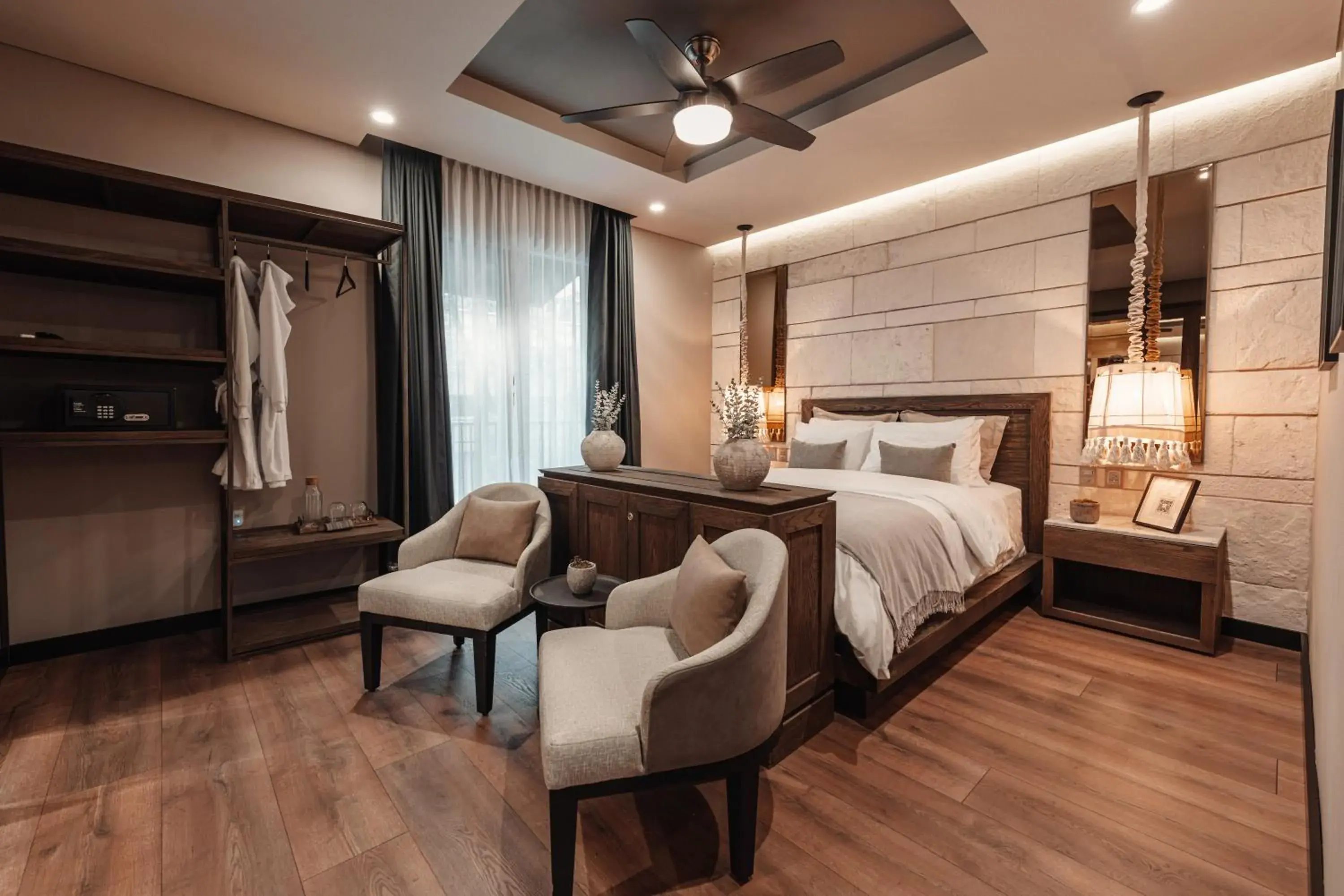 Deluxe Double Room with Bath in CASA LUCIANA Condesa Deluxe Double Room with Bath in CASA LUCIANA Condesa