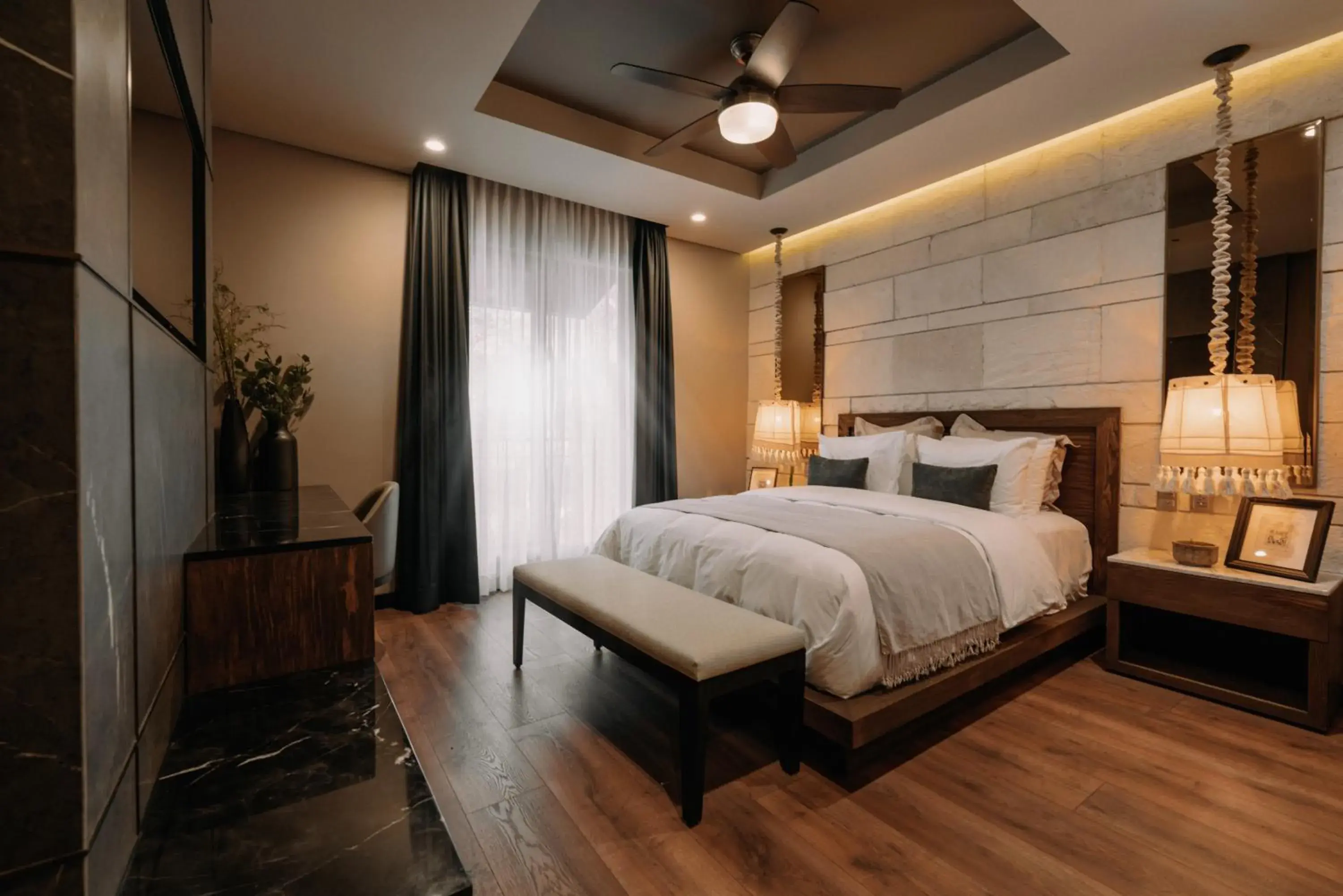 Deluxe Double Room with Bath in CASA LUCIANA Condesa Deluxe Double Room with Bath in CASA LUCIANA Condesa