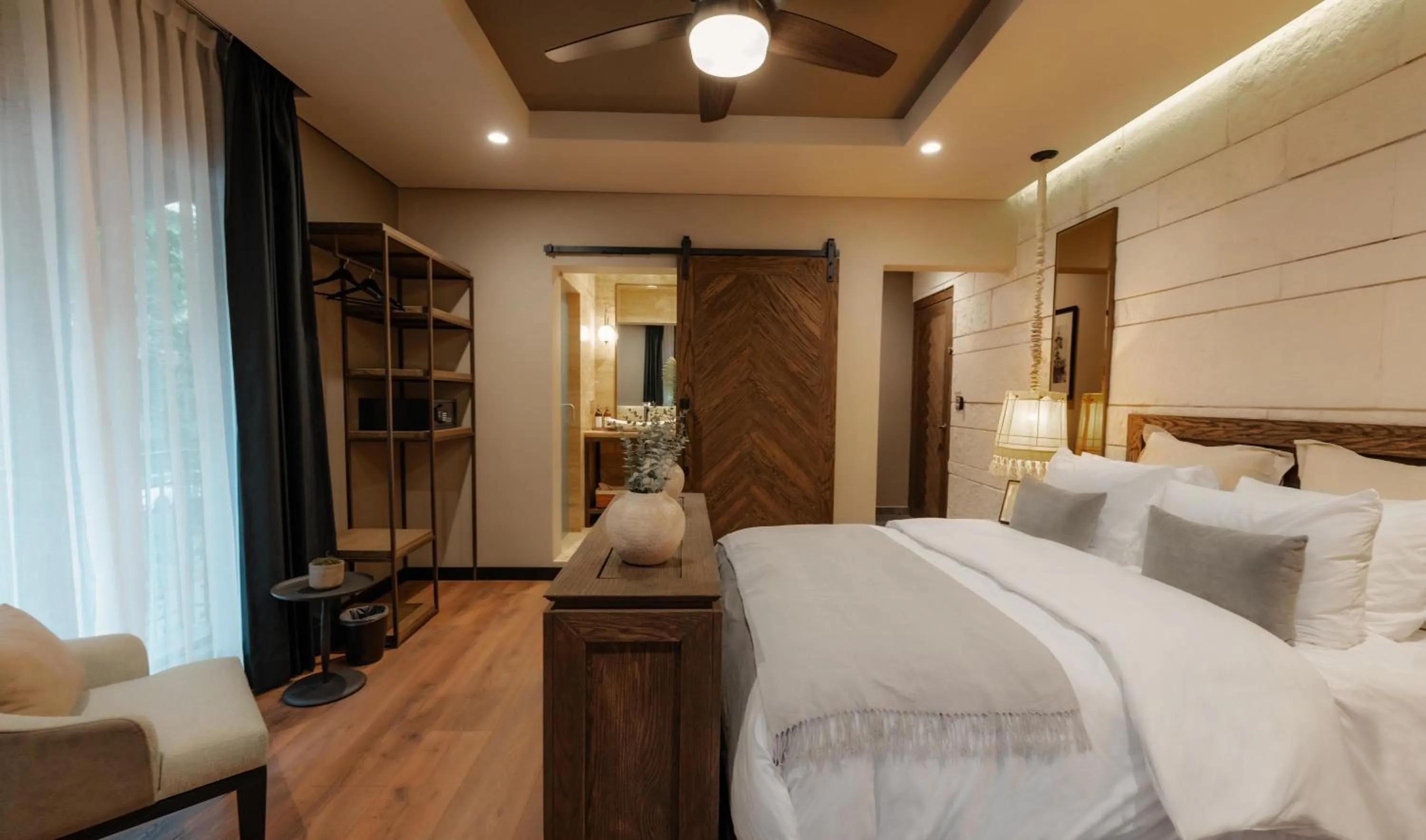 Photo of the whole room, Bed in CASA LUCIANA Condesa