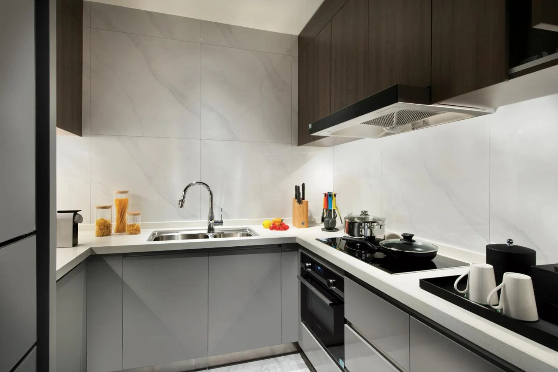 Kitchen or kitchenette in Oakwood Residence Foshan
