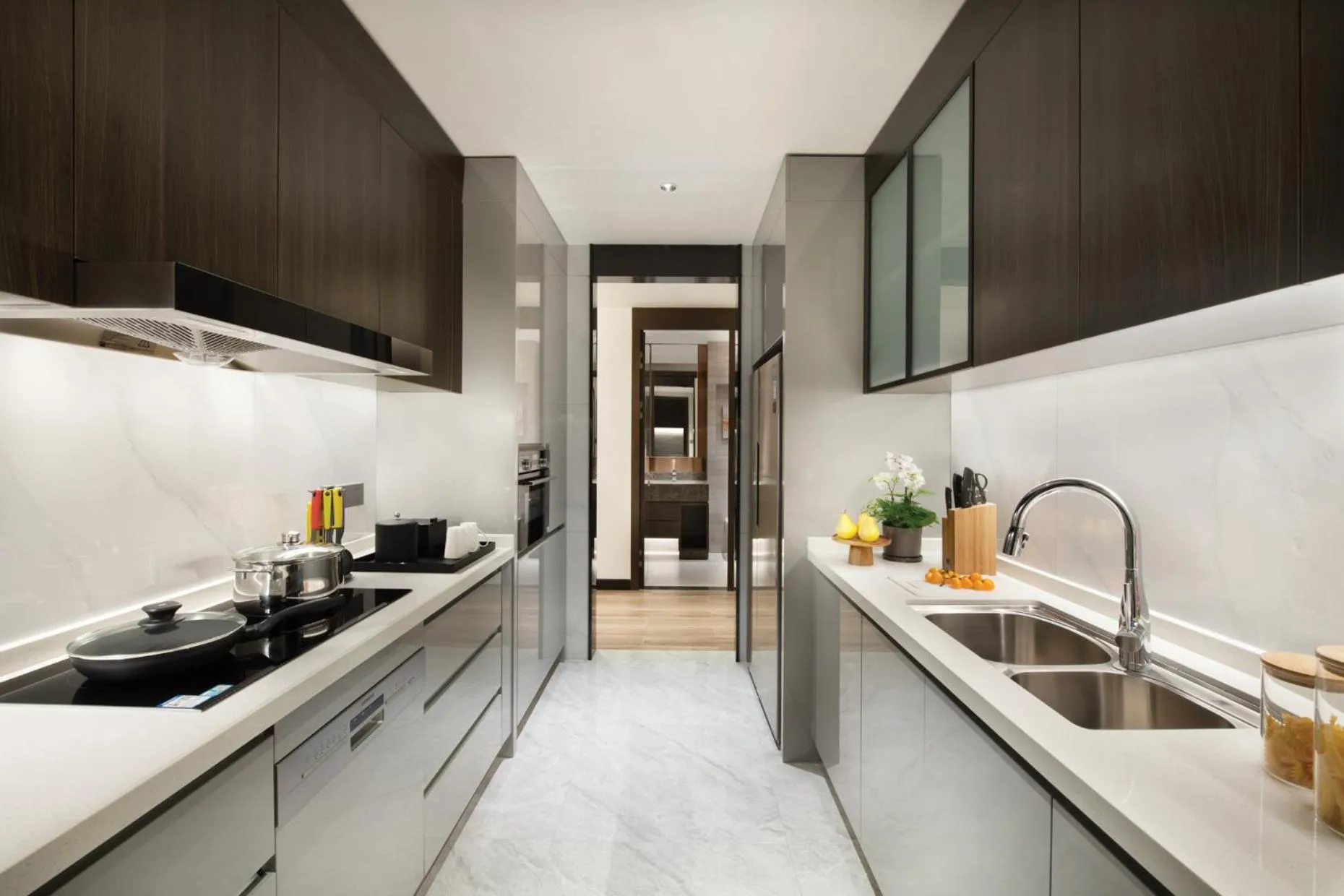 Kitchen or kitchenette in Oakwood Residence Foshan