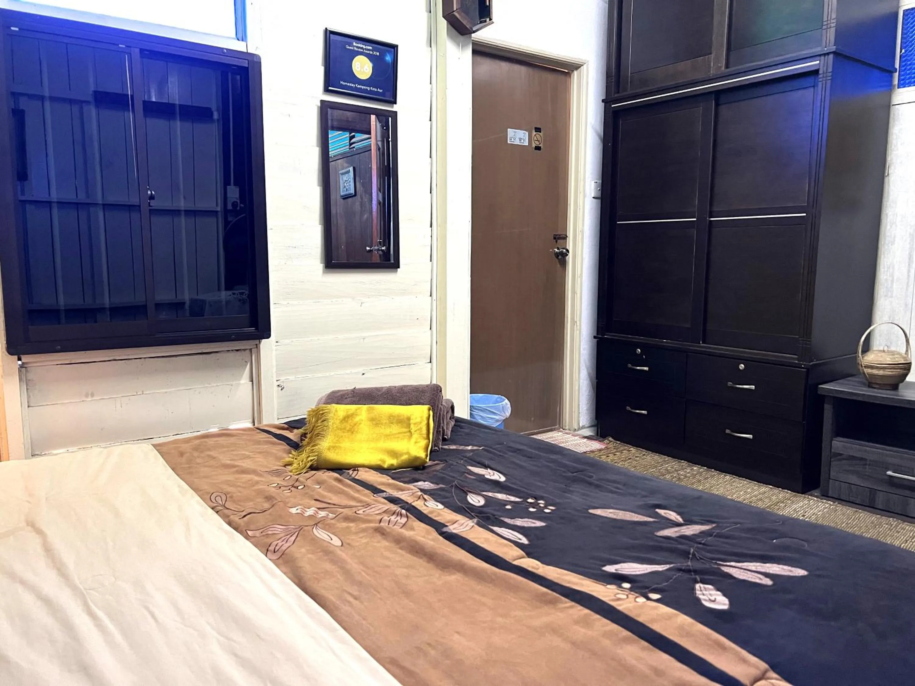 Bed in HOMESTAY Kampong KOTA AUR Resort with swimming pool, Kepala Batas, SEBERANG PERAI, PENANG -MOTAC registered Awarded ASEAN homestay standard Malaysia AWARD 2023-2028 Only 3 minutes from viral KG AGONG