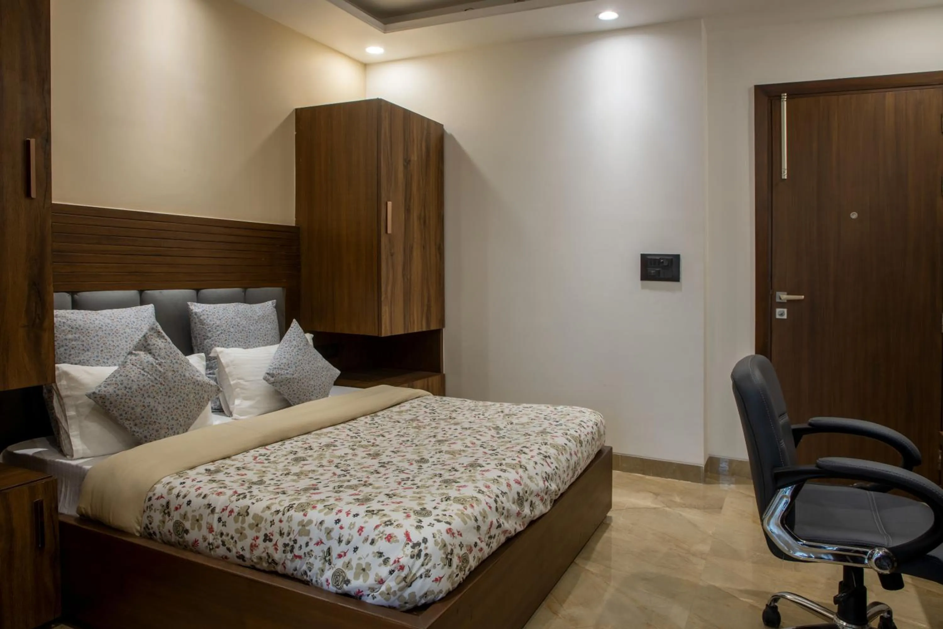Bed in Perch Service Apartment DLF Cyber City