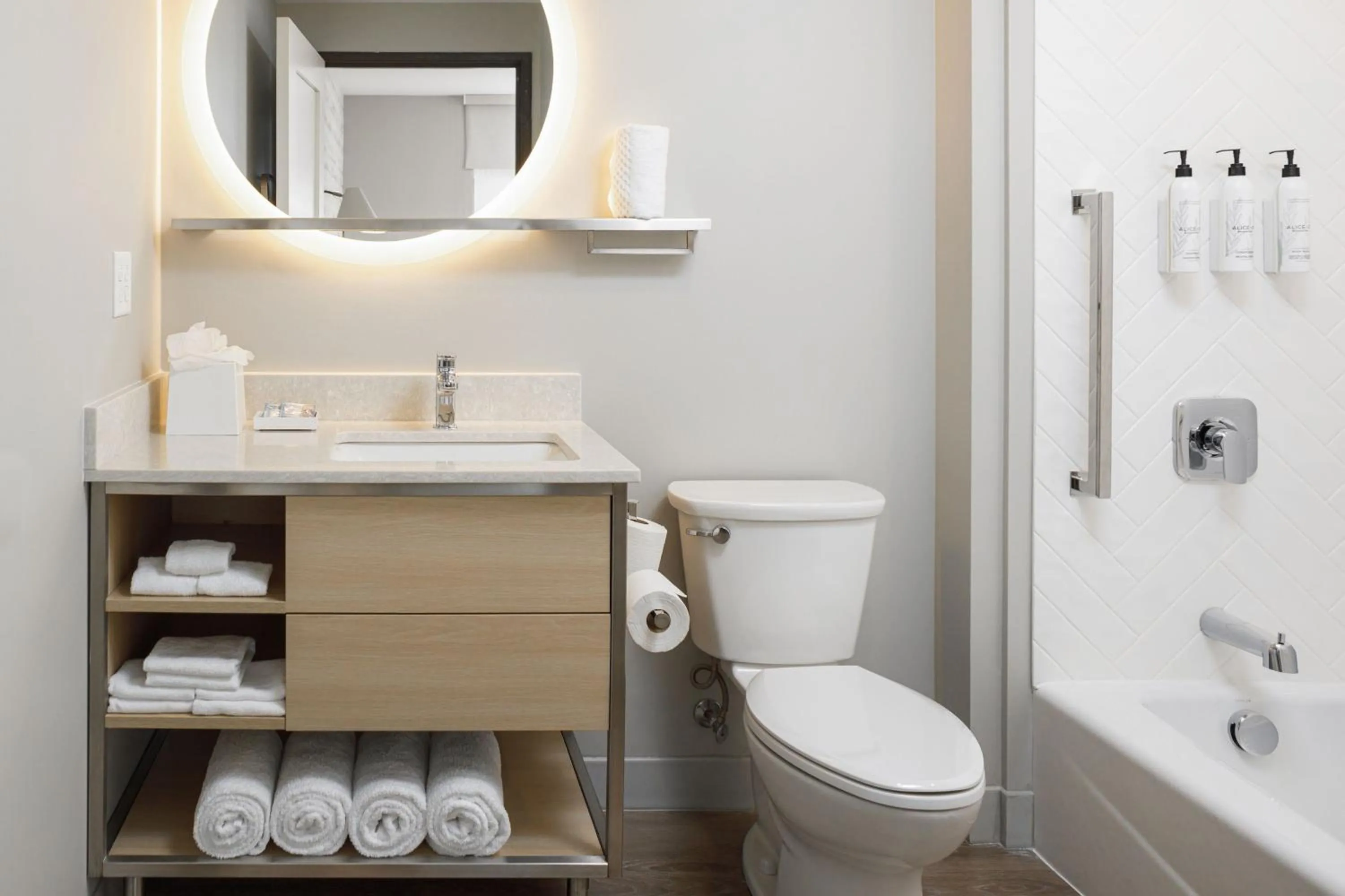Bathroom in TownePlace Suites by Marriott Chattanooga South, East Ridge