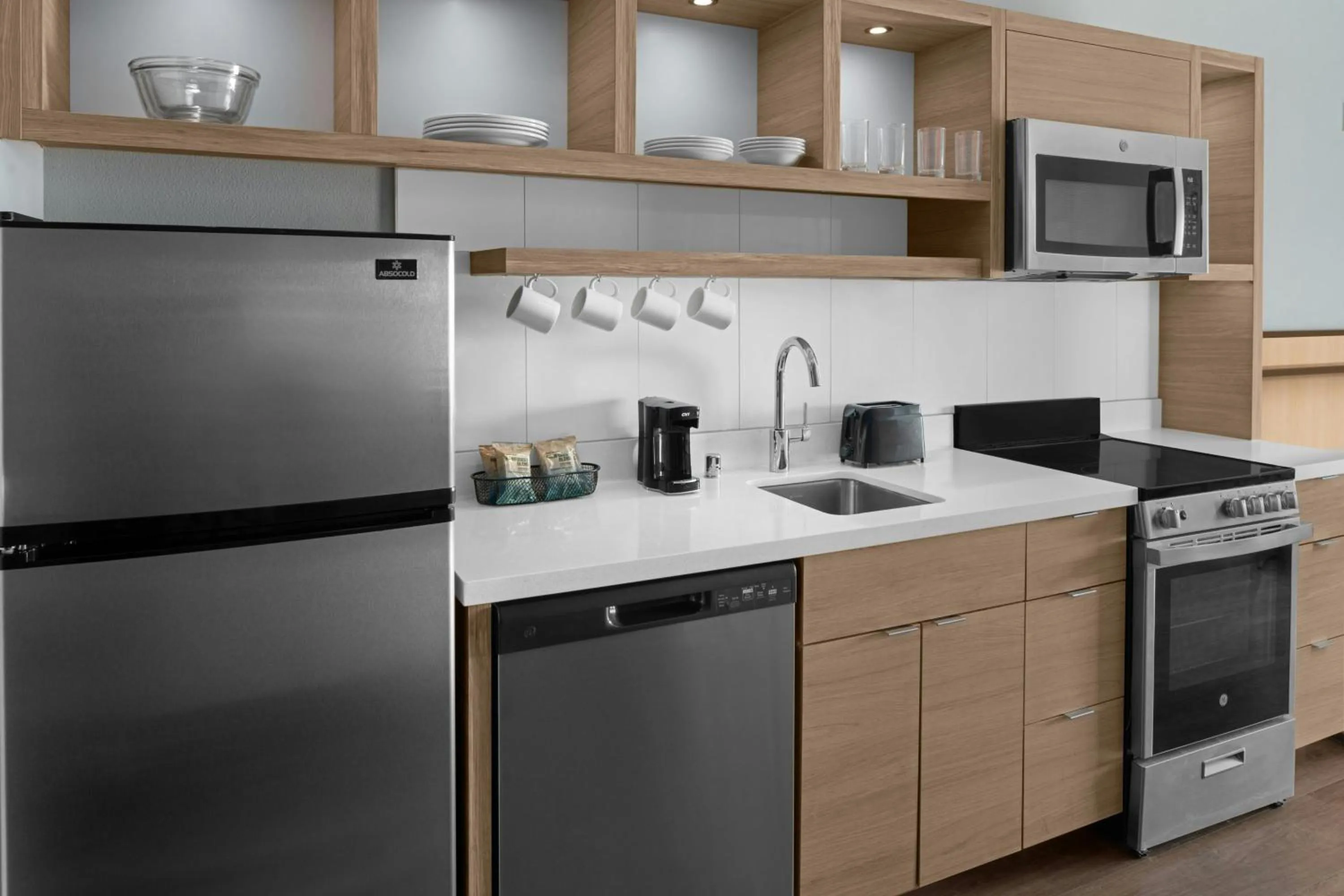 Kitchen or kitchenette in TownePlace Suites by Marriott Sacramento Rancho Cordova