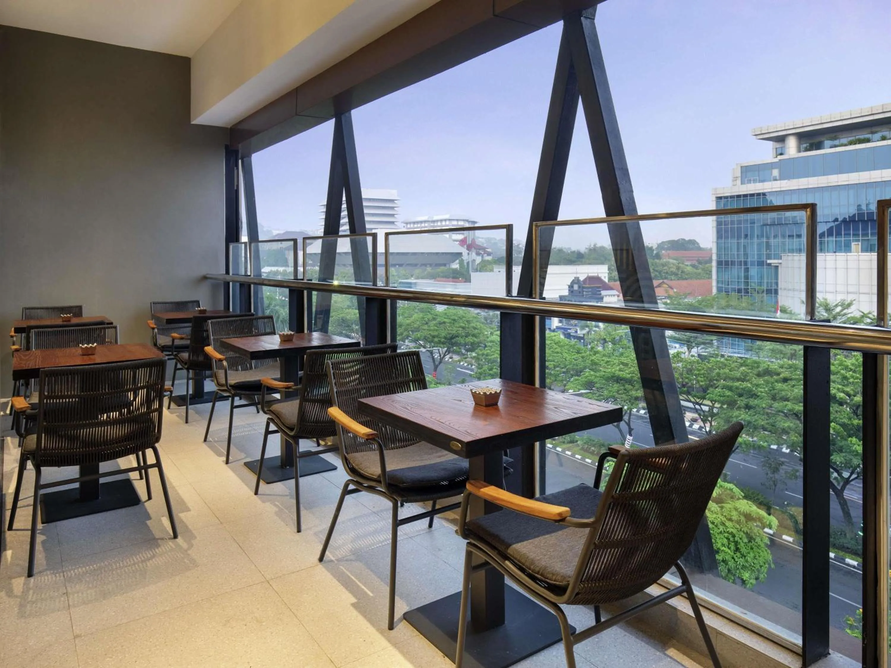 Restaurant/places to eat in ibis Styles Semarang Simpang Lima