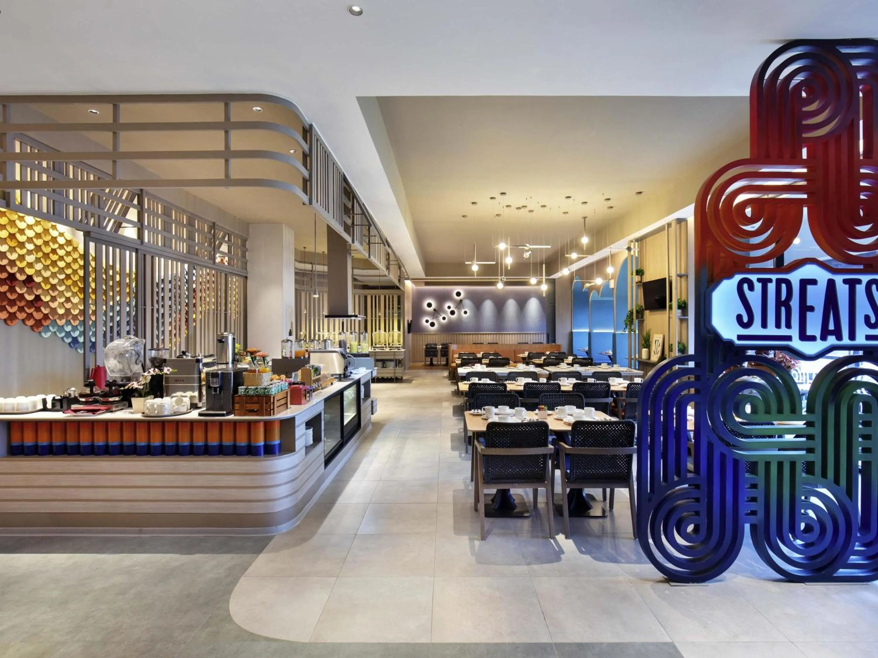 Restaurant/places to eat in ibis Styles Semarang Simpang Lima