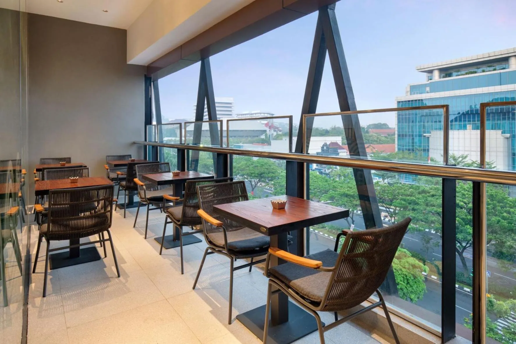 Restaurant/places to eat in ibis Styles Semarang Simpang Lima
