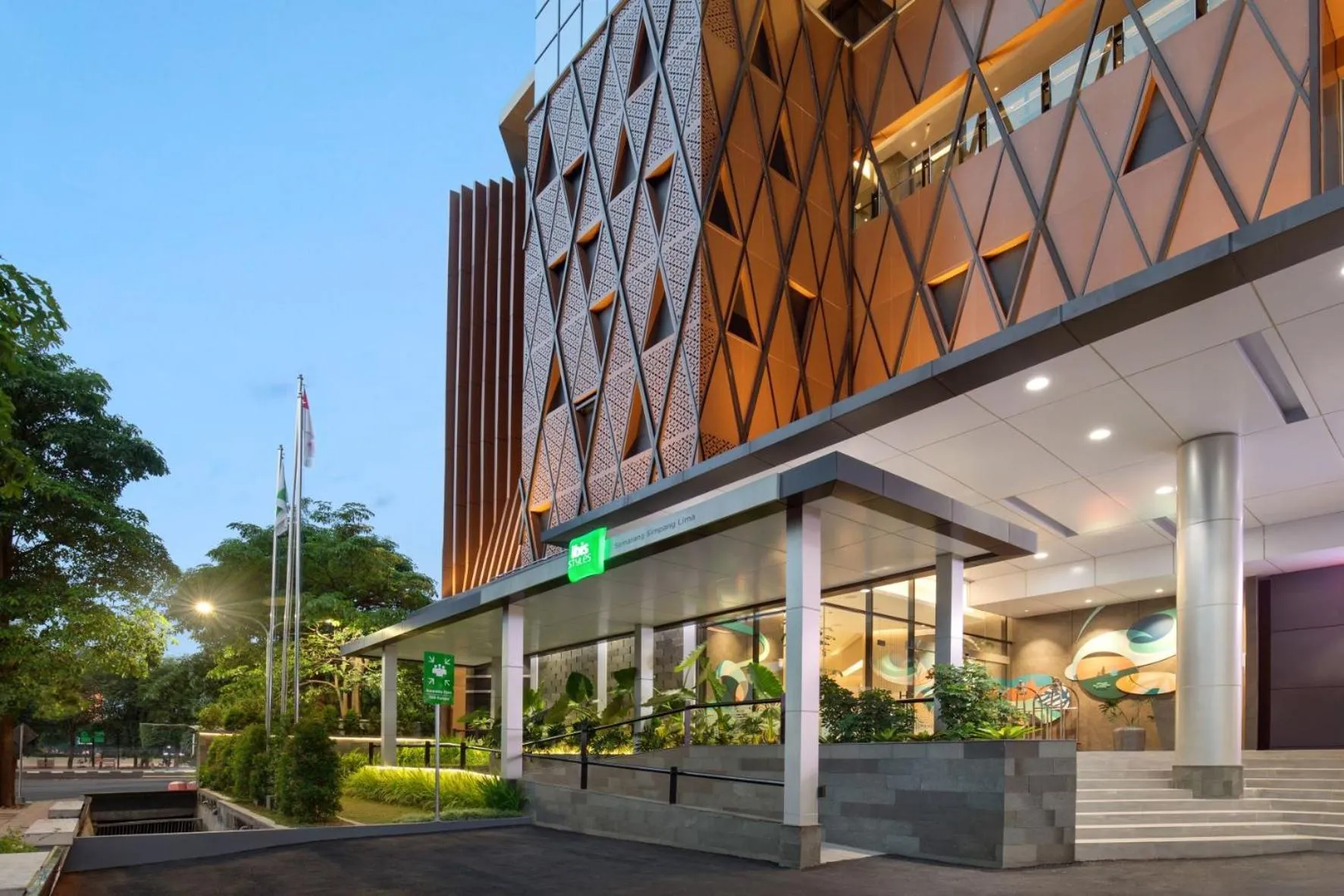 Property building in ibis Styles Semarang Simpang Lima