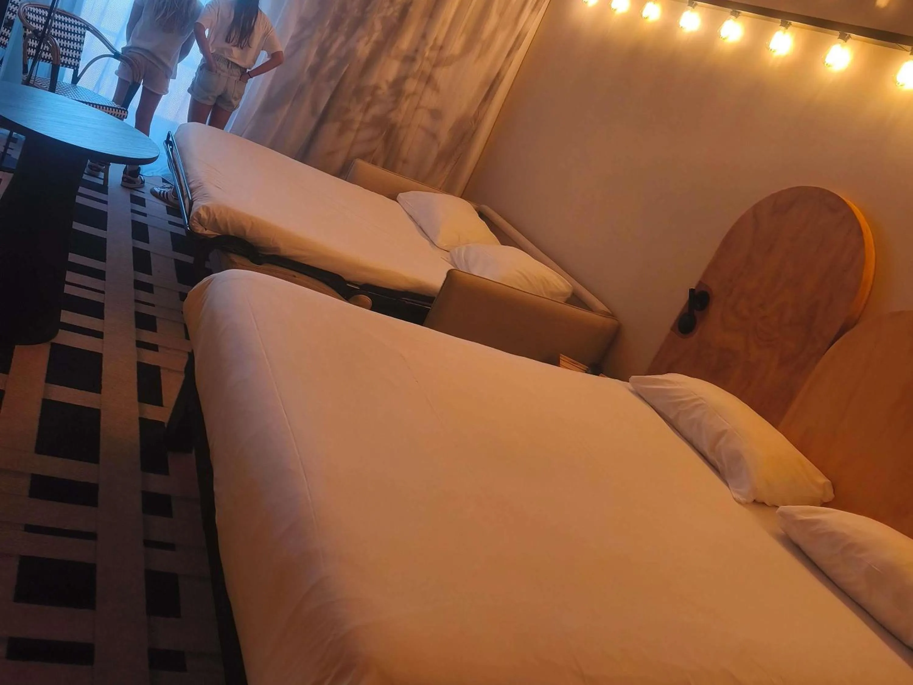 Bedroom in ibis Styles Montauban