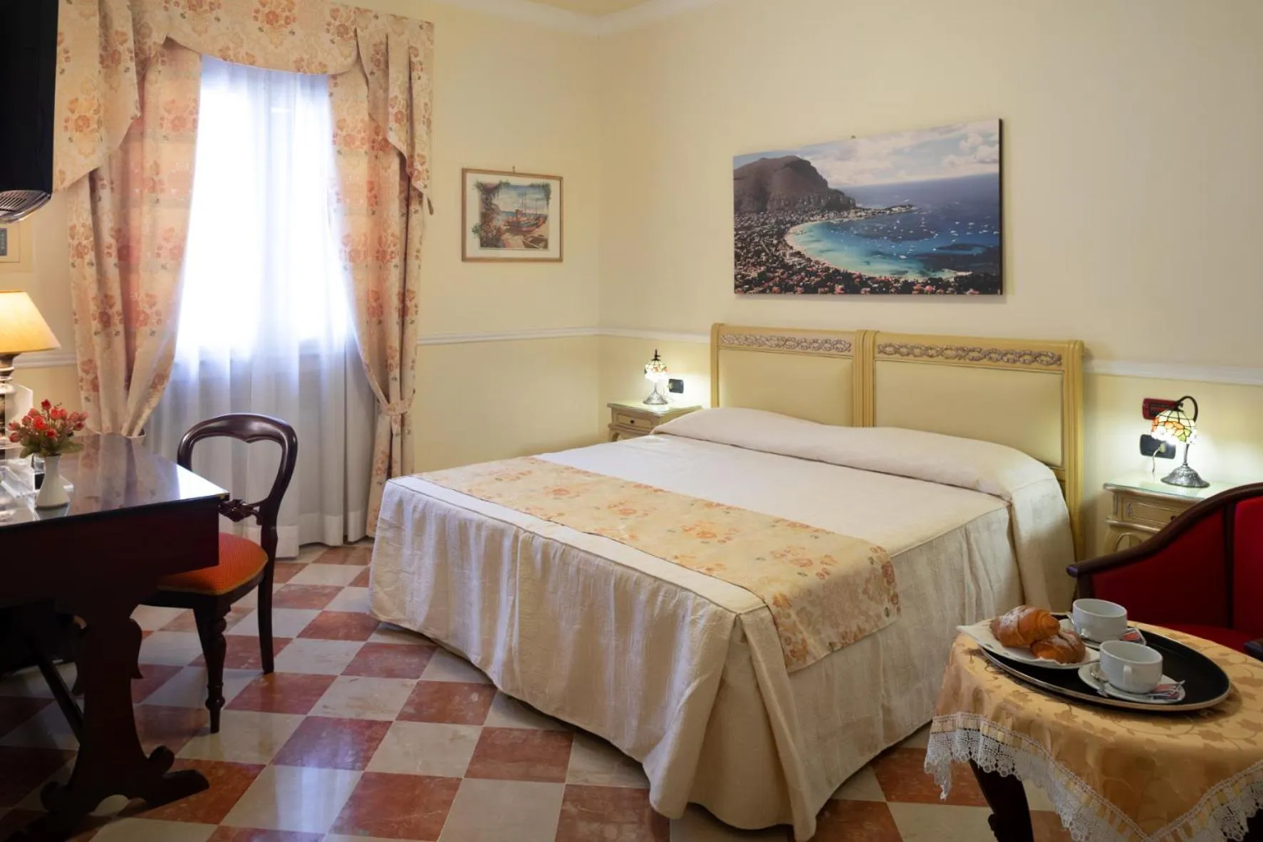 Photo of the whole room, Bed in Hotel Trinacria