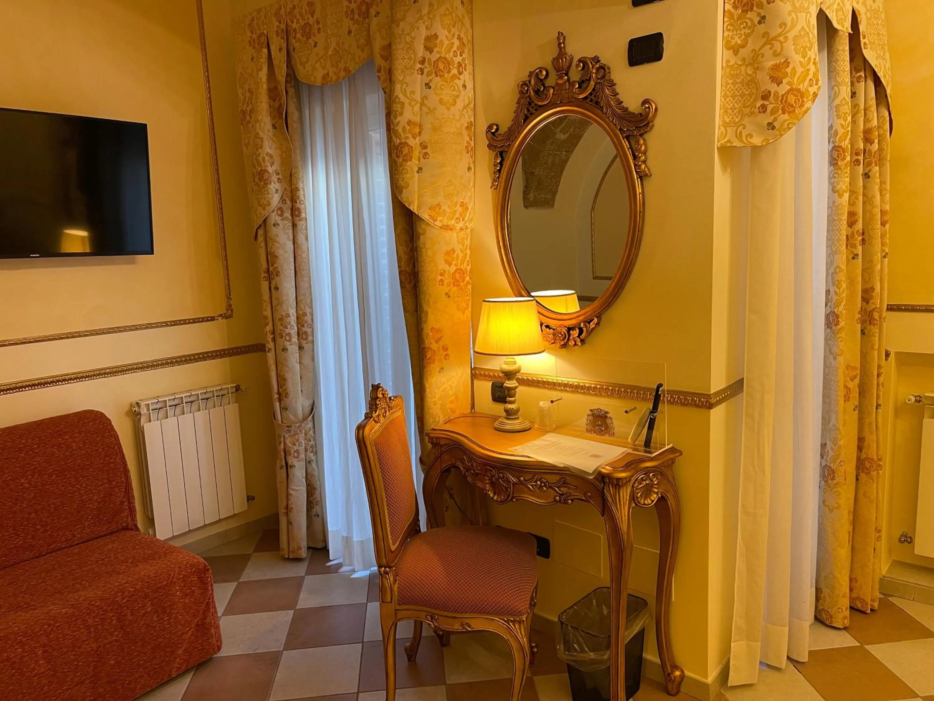 TV and multimedia in Hotel Trinacria