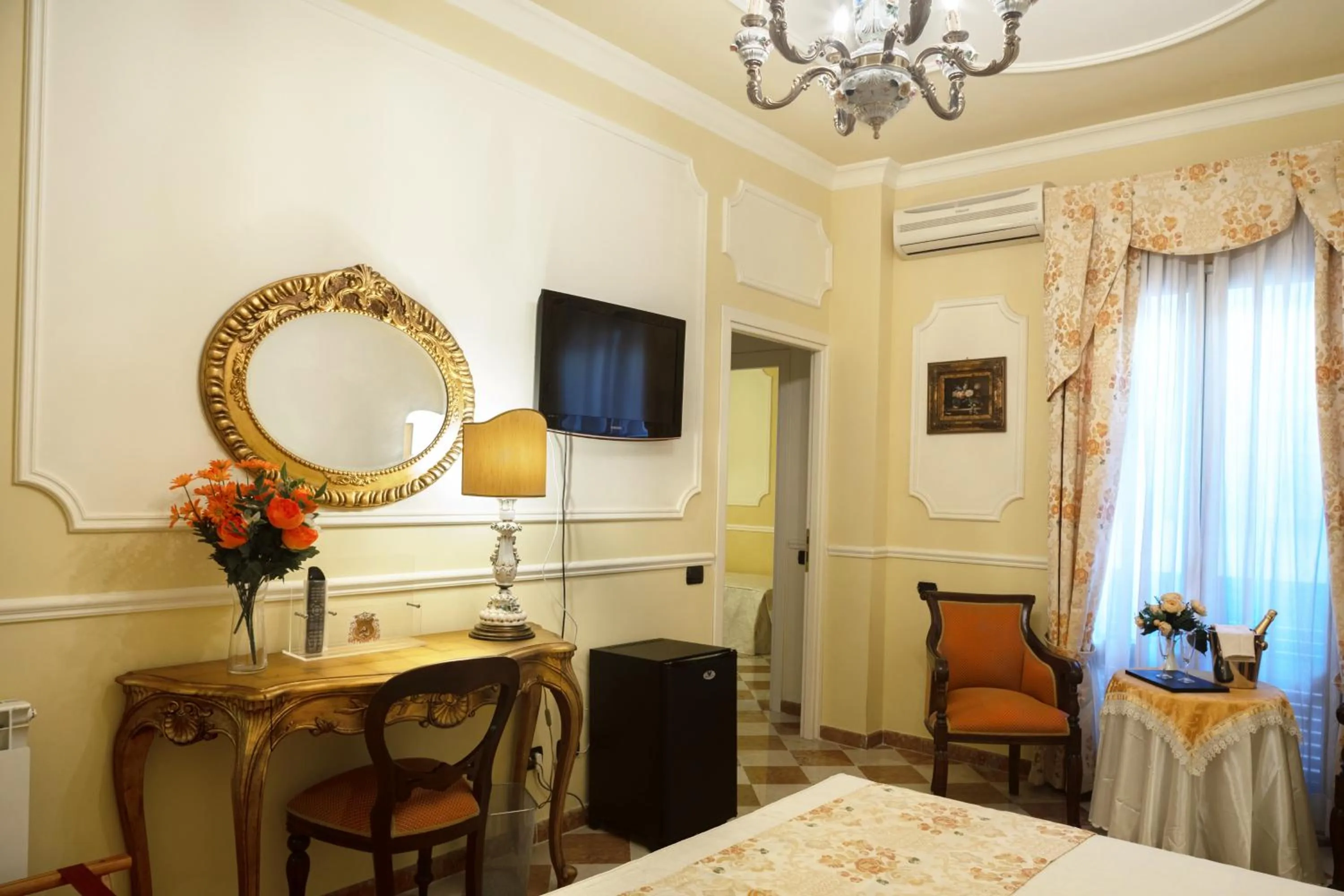 Photo of the whole room, Bed in Hotel Trinacria