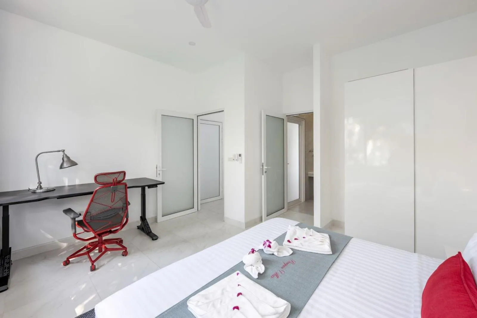 Bedroom, Bed in Bougain Villas