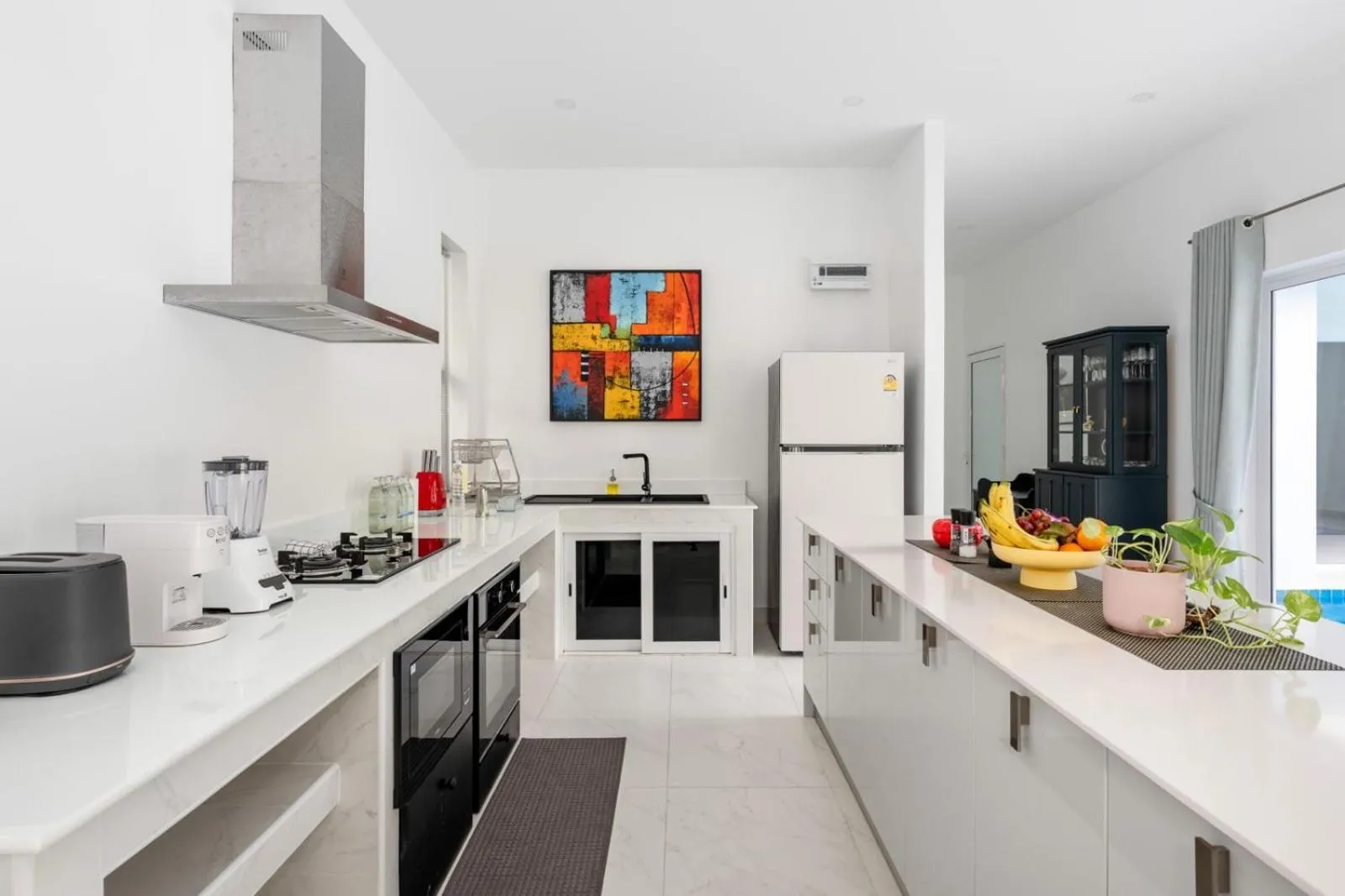 Kitchen or kitchenette in Bougain Villas