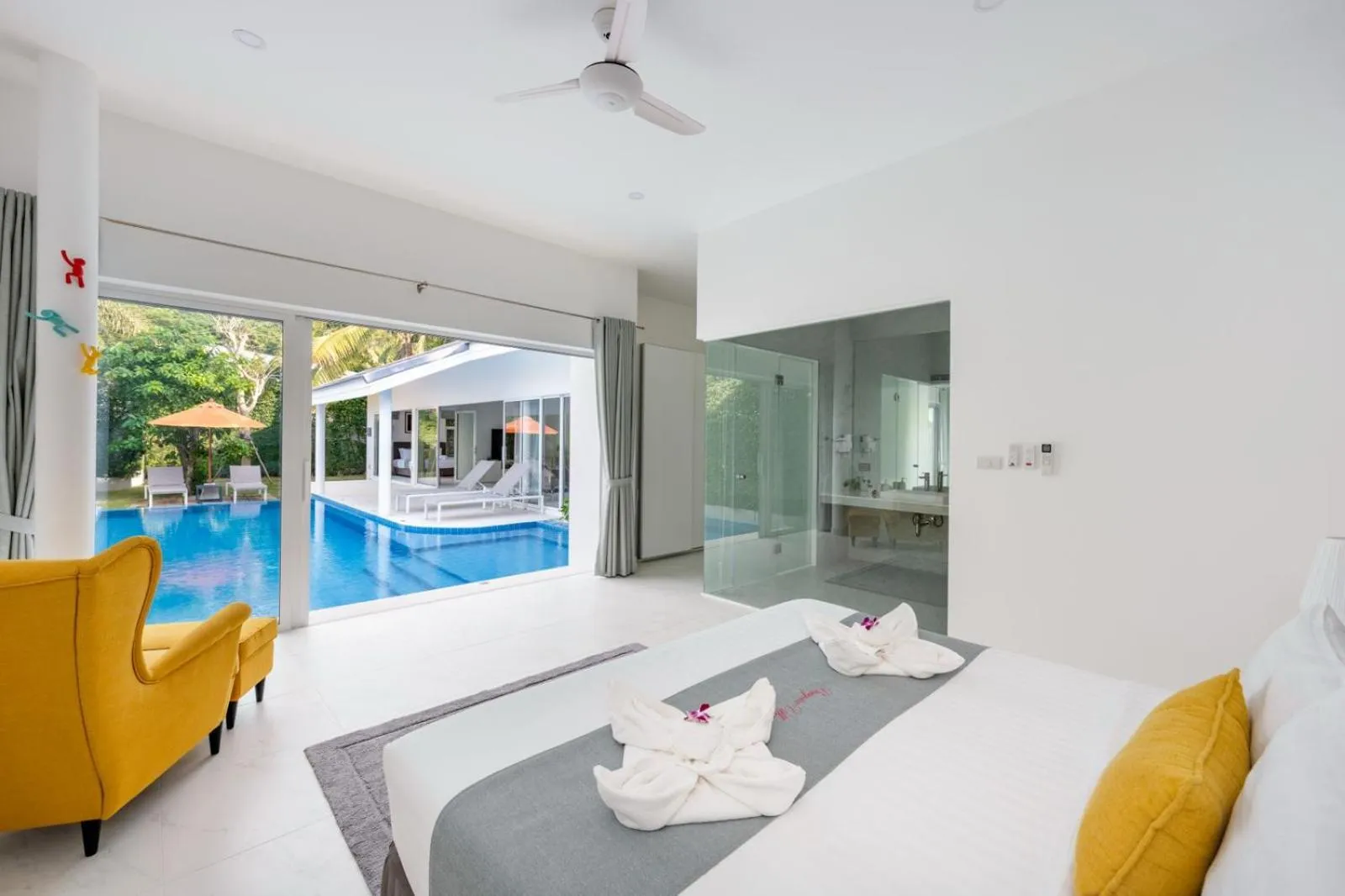 Bedroom in Bougain Villas