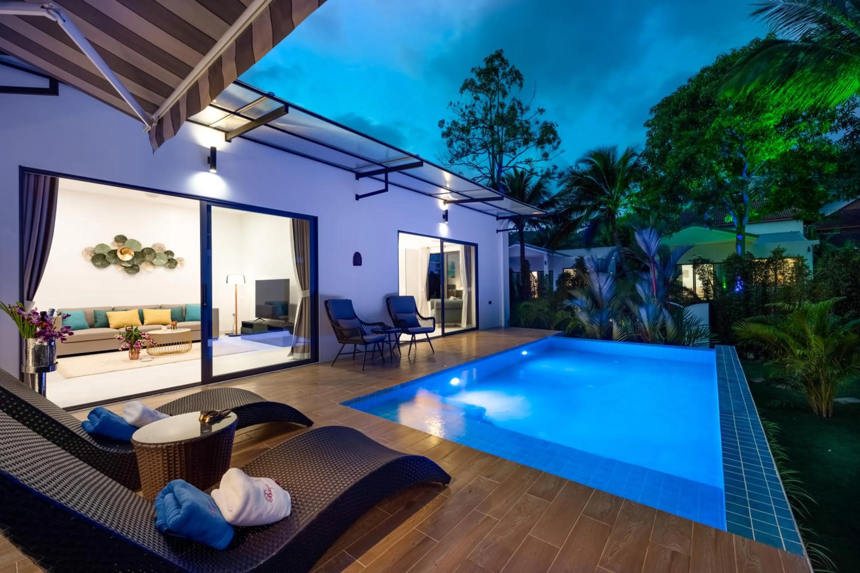 Pool view in Bougain Villas