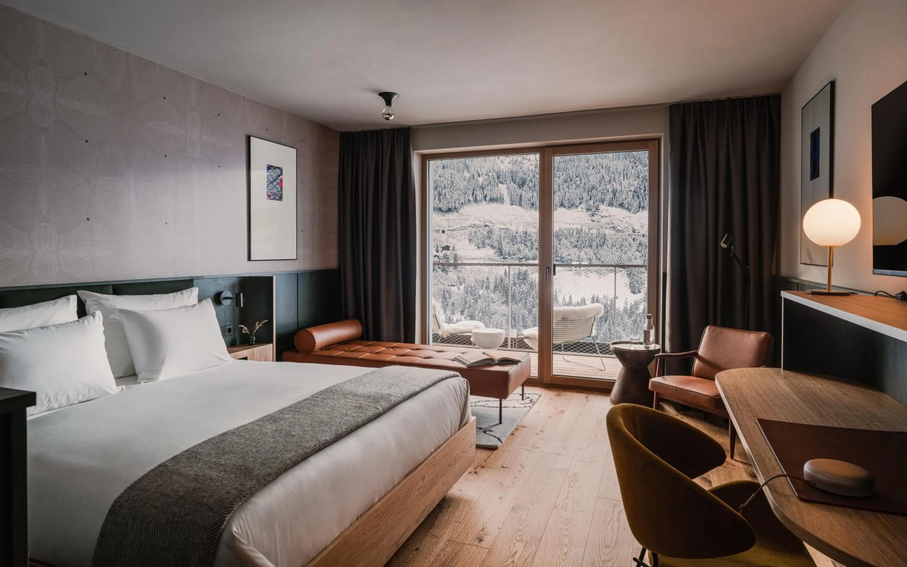 Photo of the whole room, Bed in The Comodo Bad Gastein, a Member of Design Hotels