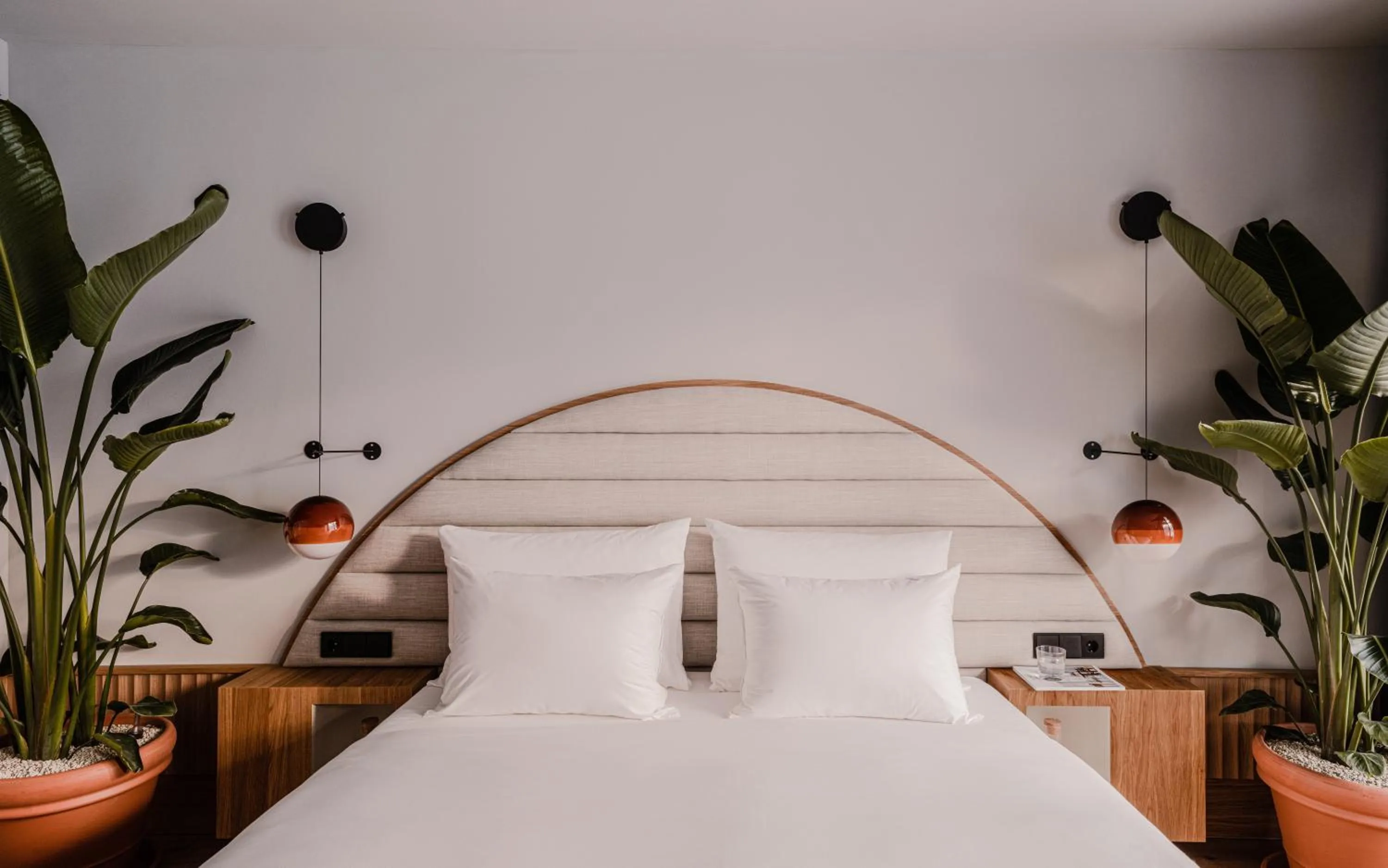 Bed in The Comodo Bad Gastein, a Member of Design Hotels
