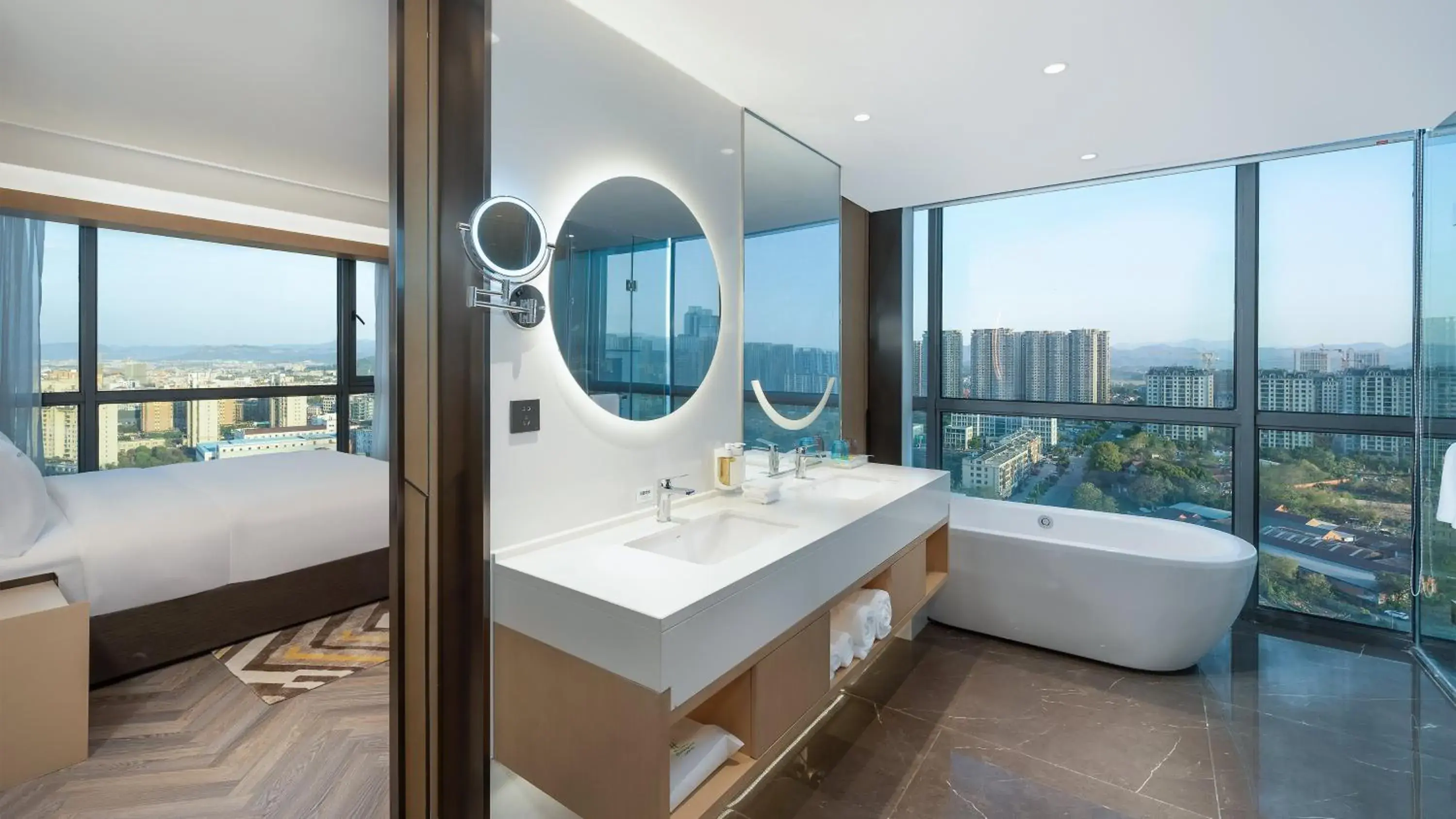 One-Bedroom King Suite with City View in Holiday Inn Yongkang One-Bedroom King Suite with City View in Holiday Inn Yongkang
