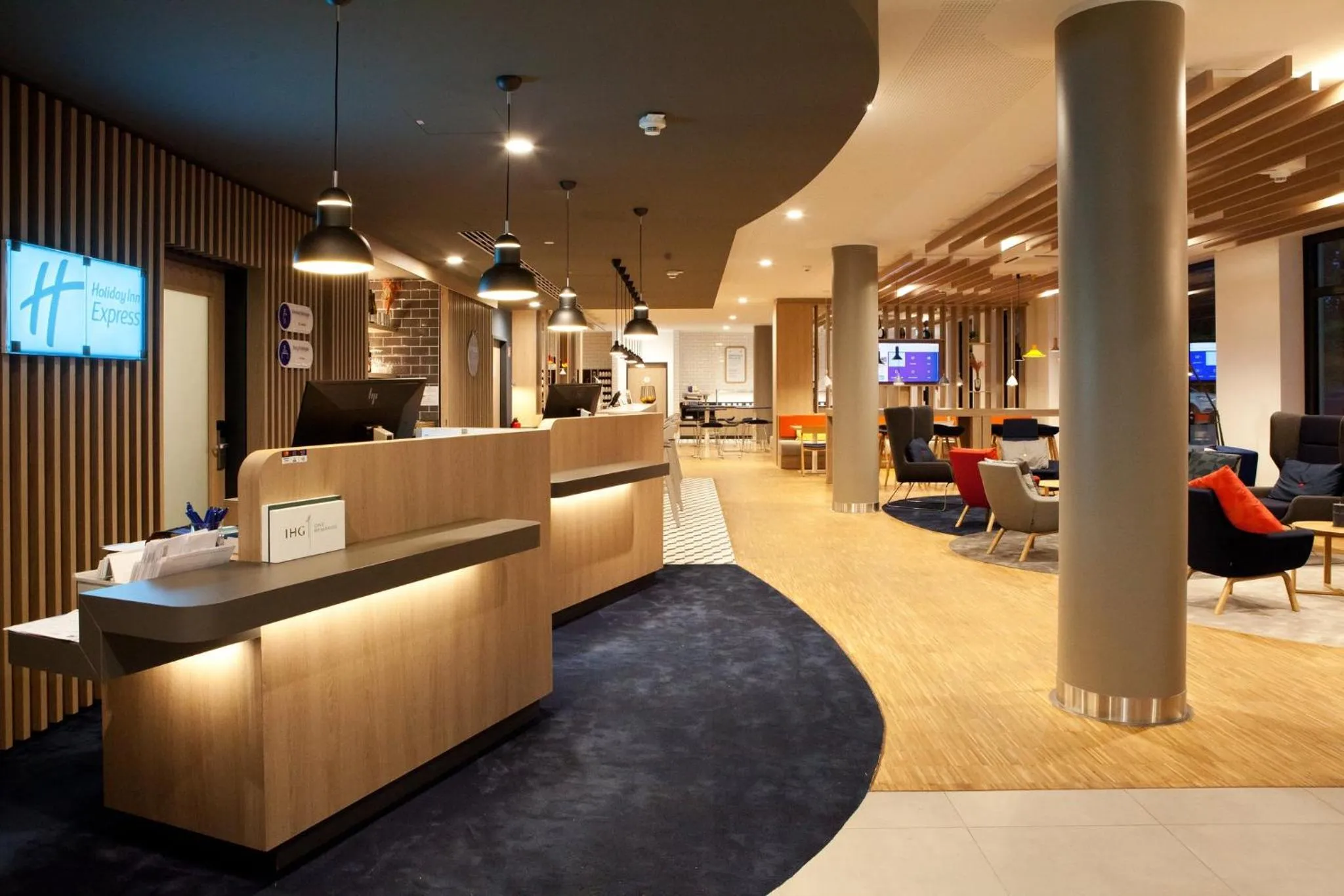 Property building in Holiday Inn Express - Remscheid