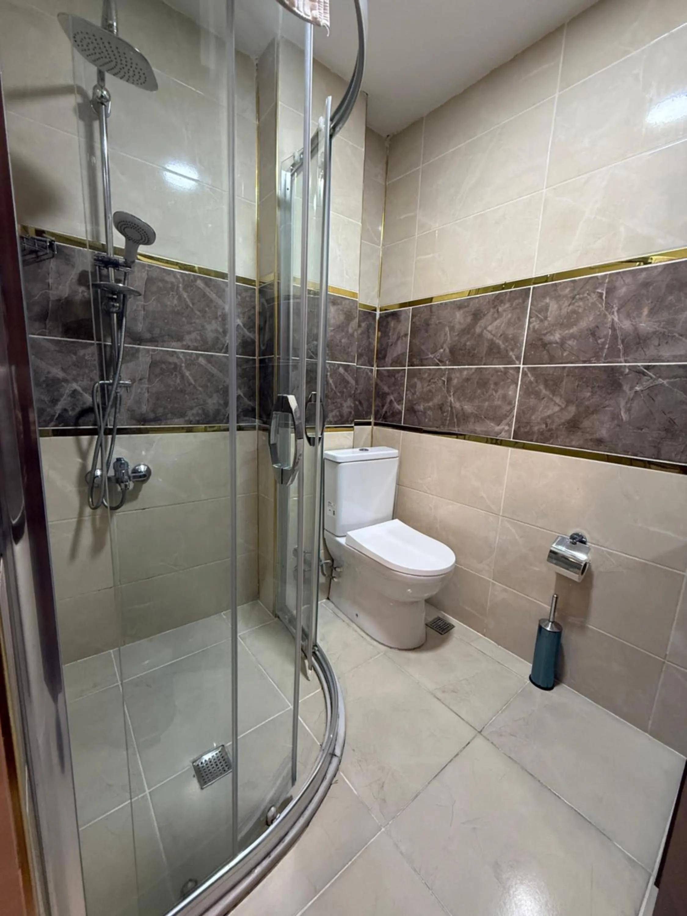 Shower in Aras Boutique Hotel & Suites