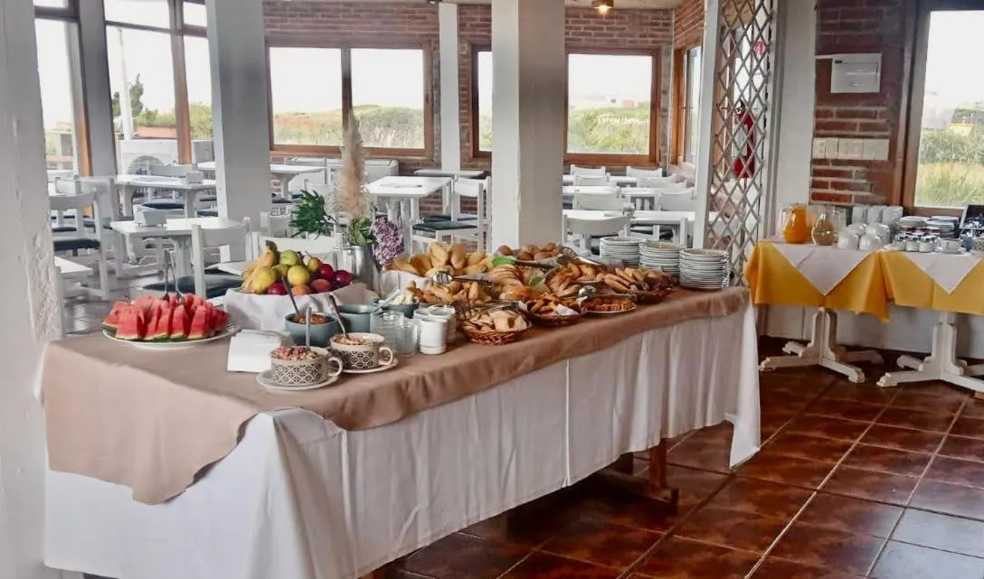 Breakfast in Portobello Suites Hotel