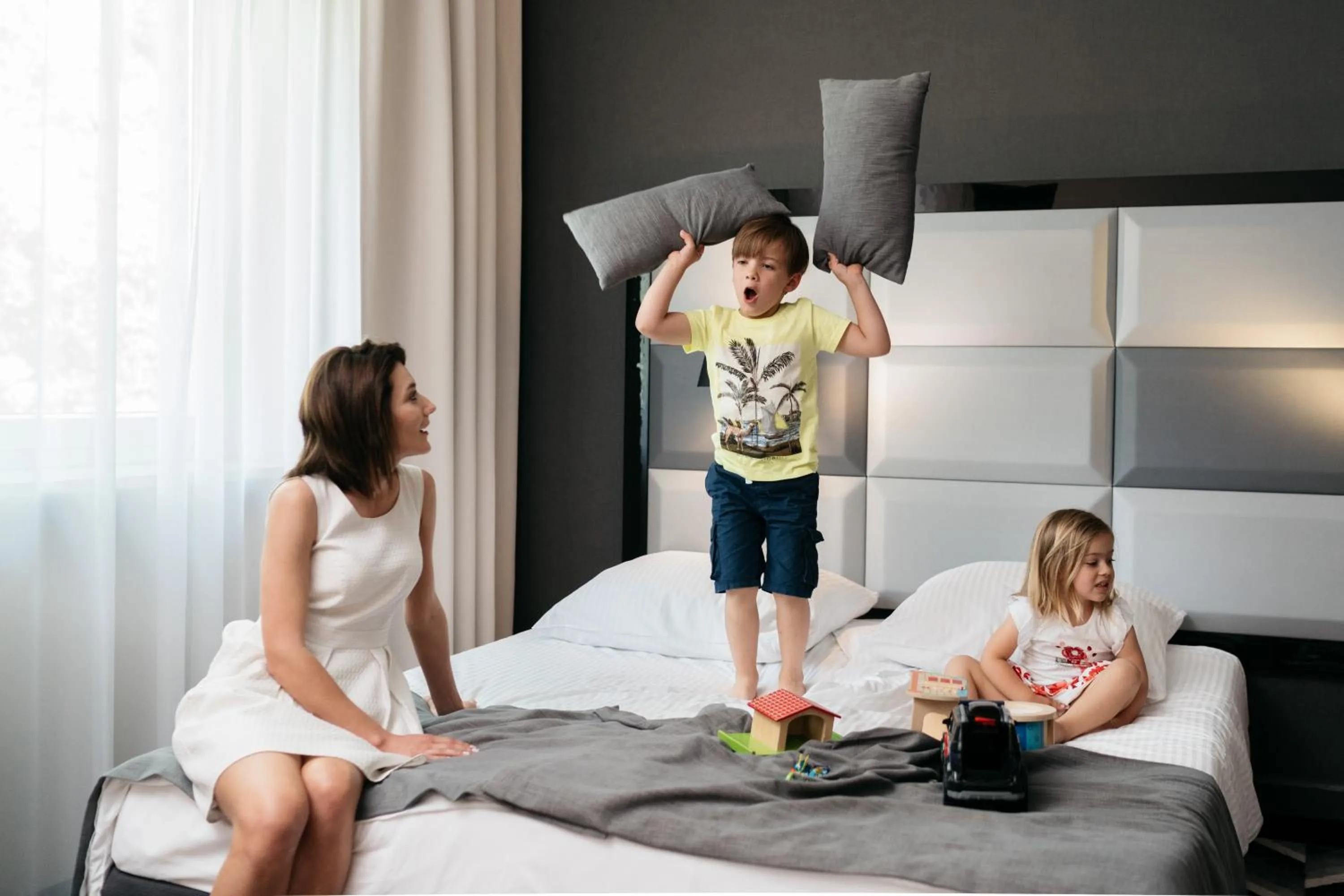 children, Bed in Hotel Apis