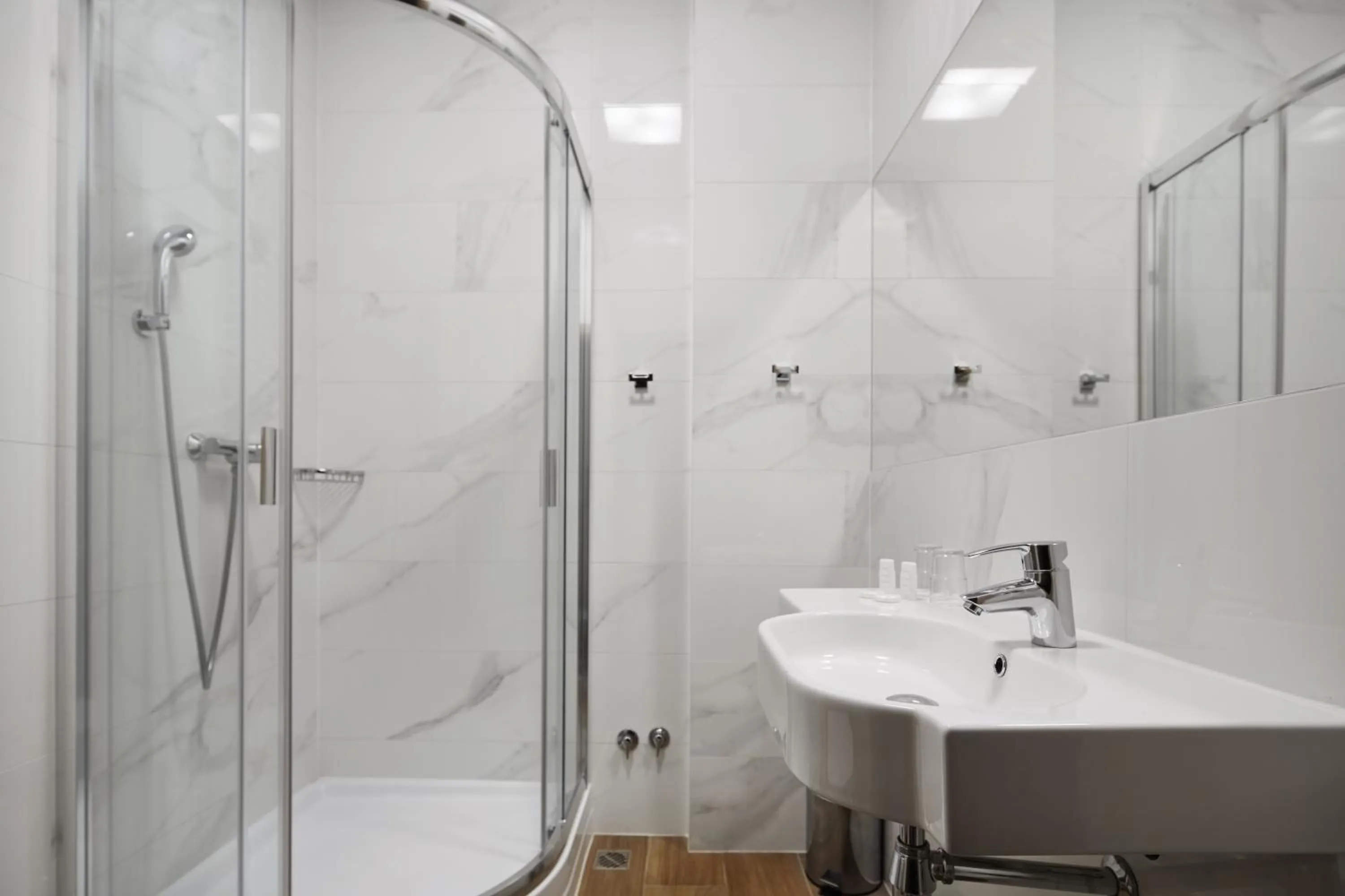 Bathroom in Hotel Apis