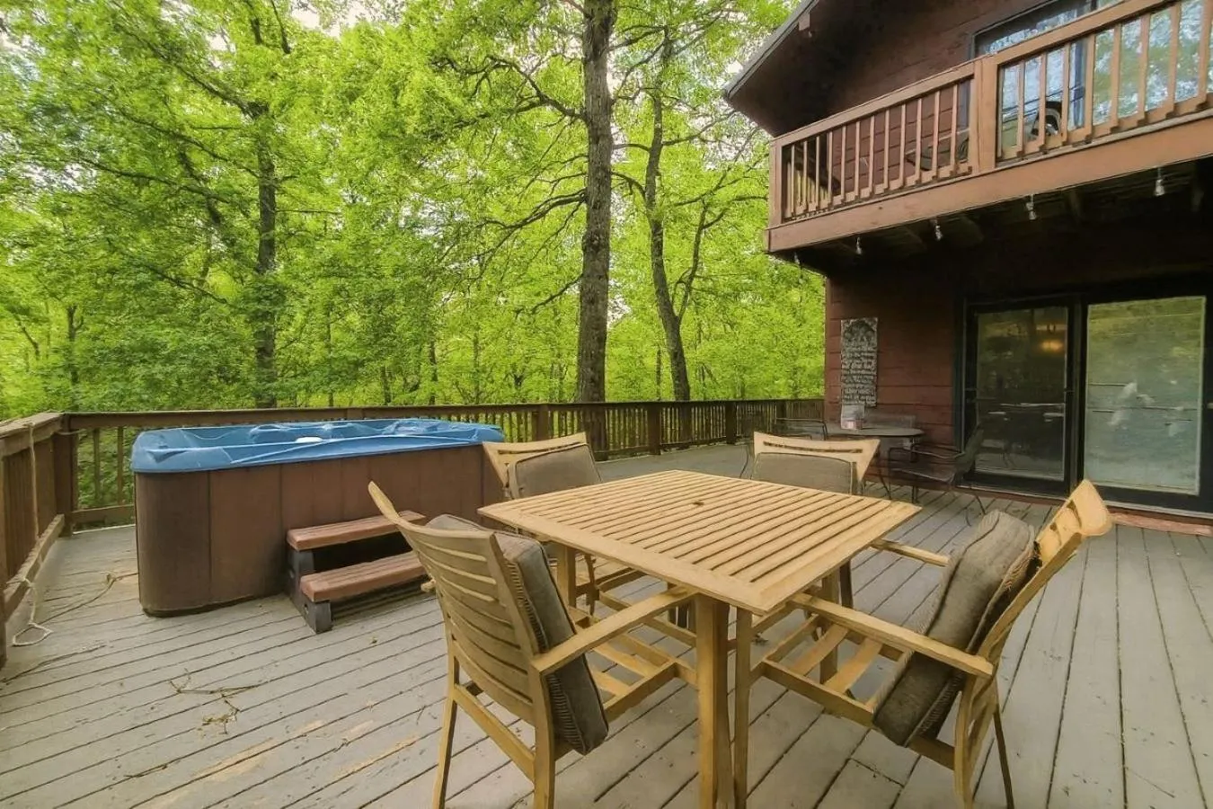 Patio in FREE Tickets! Wandering Bear Lodge 4BR Mountain Chalet with Hot Tub, Game Room & Fire Pit