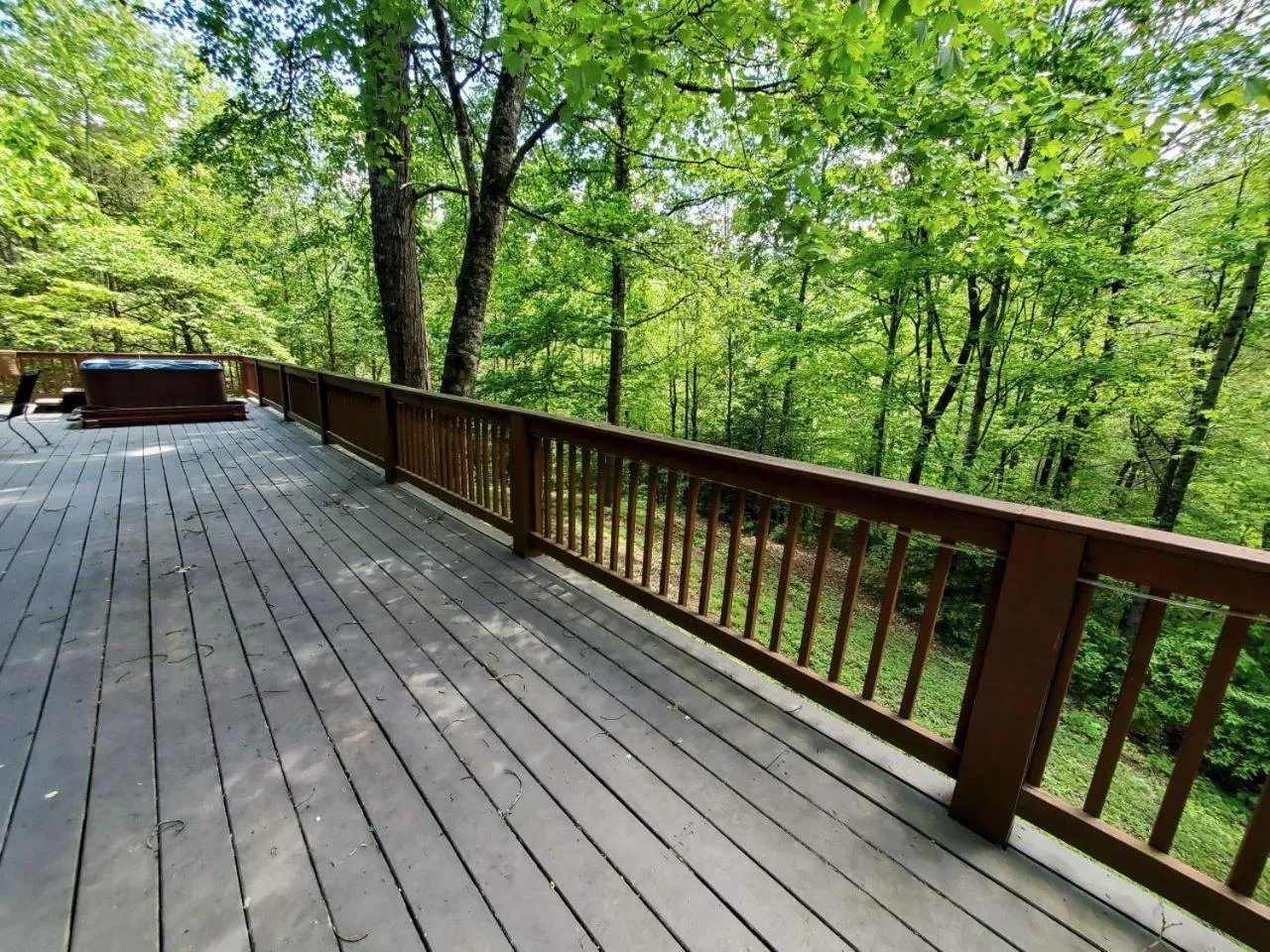 Day in FREE Tickets! Wandering Bear Lodge 4BR Mountain Chalet with Hot Tub, Game Room & Fire Pit