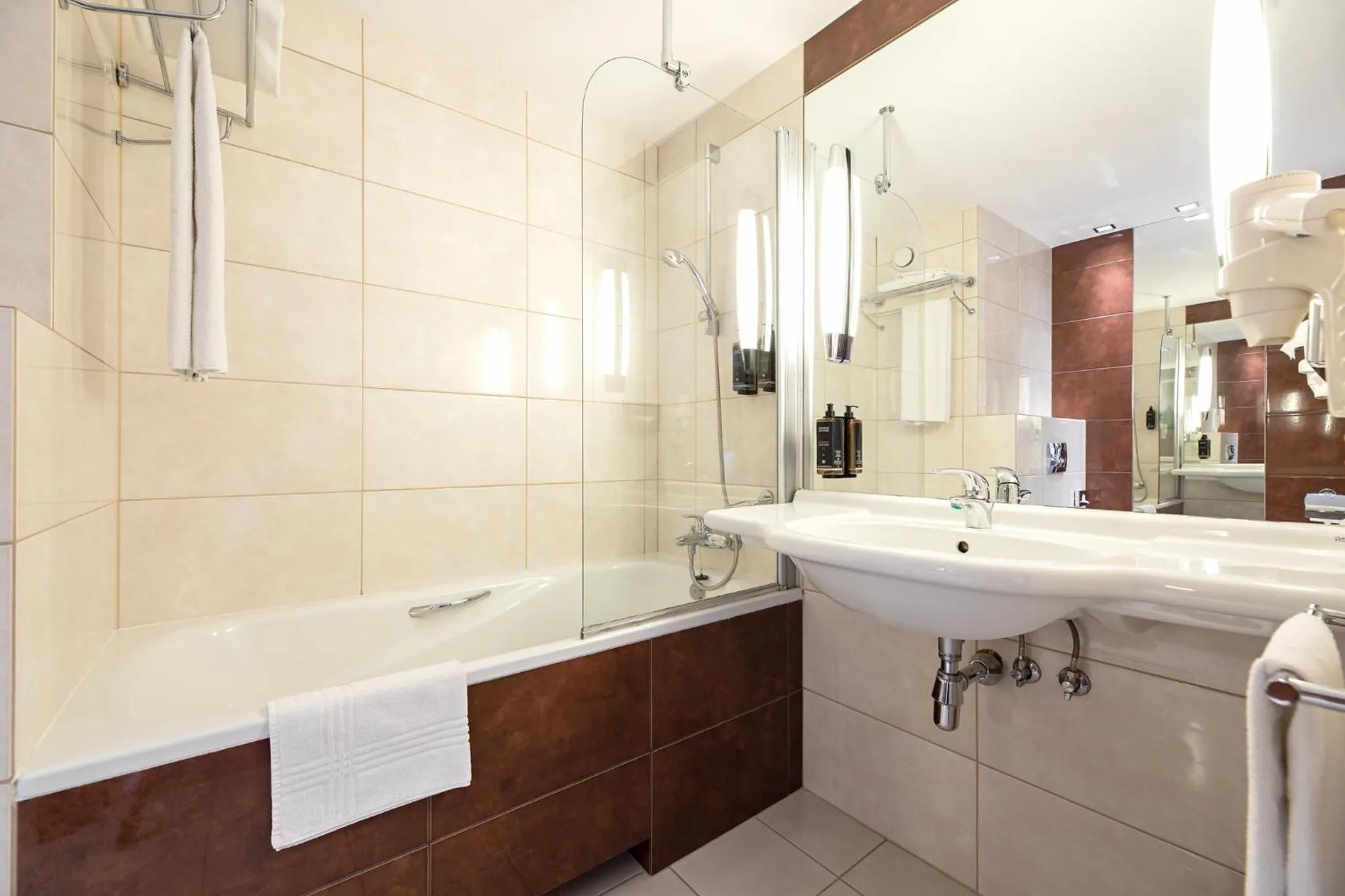 Bathroom in Mercure Karpacz Skalny