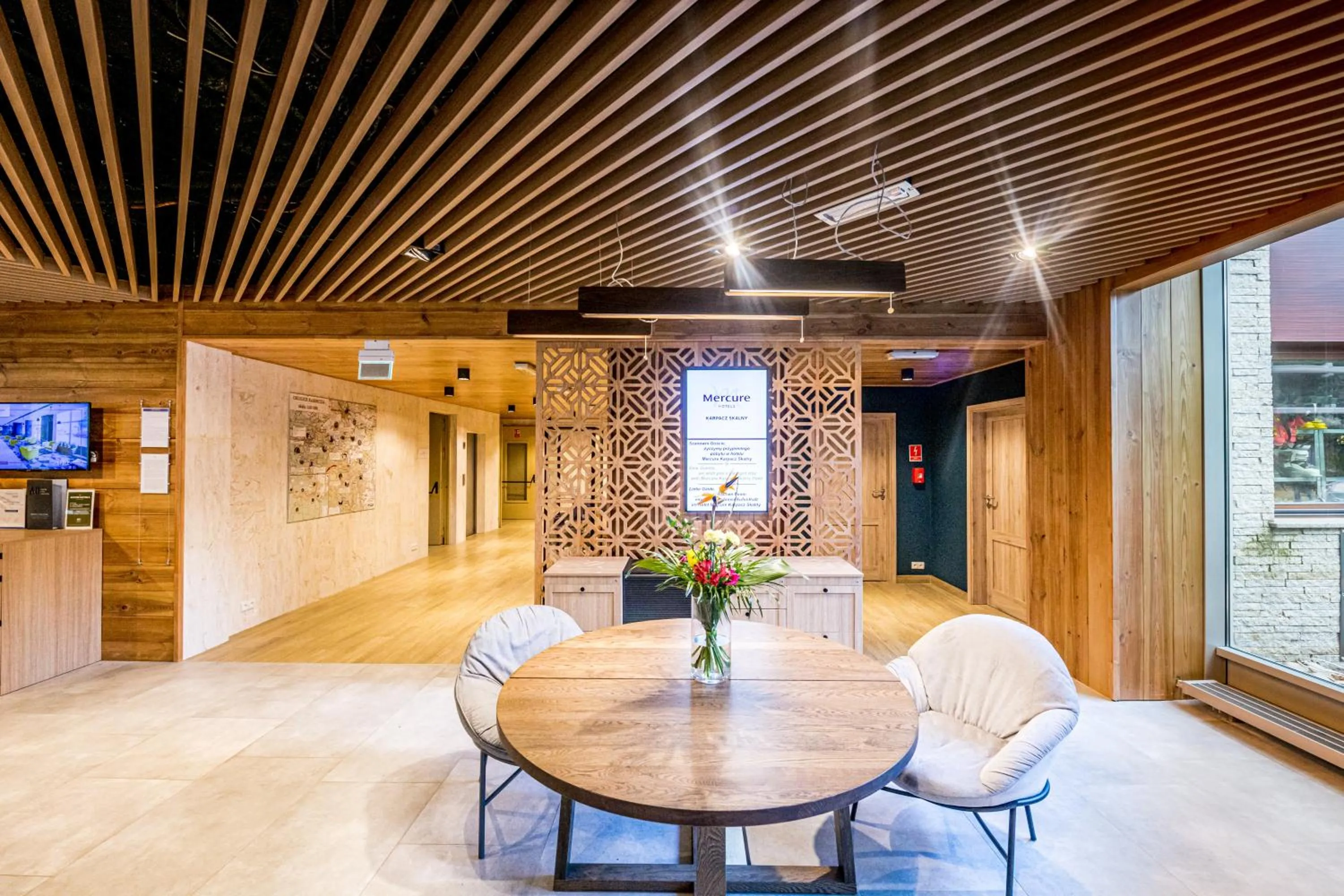 Lobby or reception in Mercure Karpacz Skalny