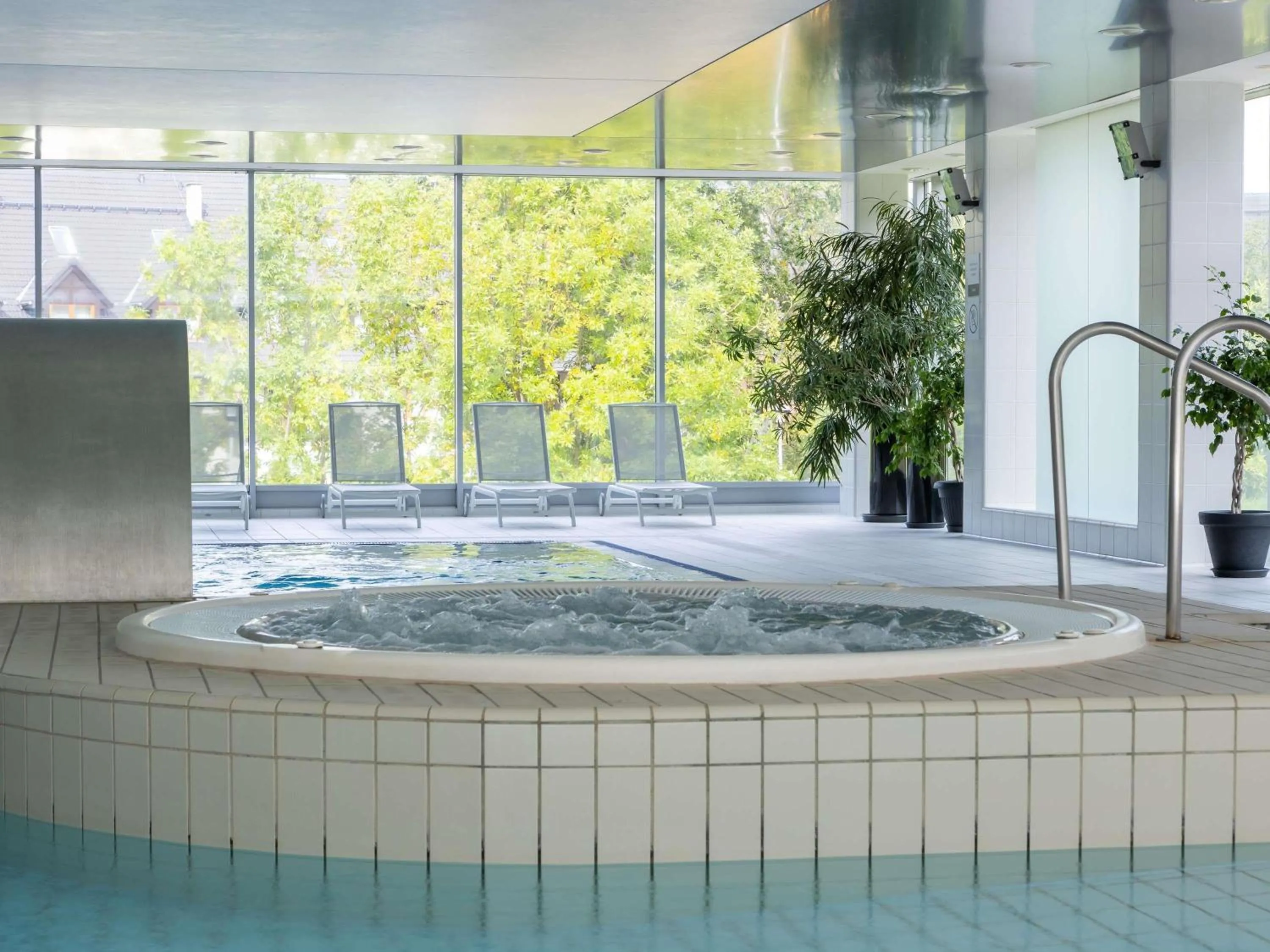 Pool view in Mercure Karpacz Skalny