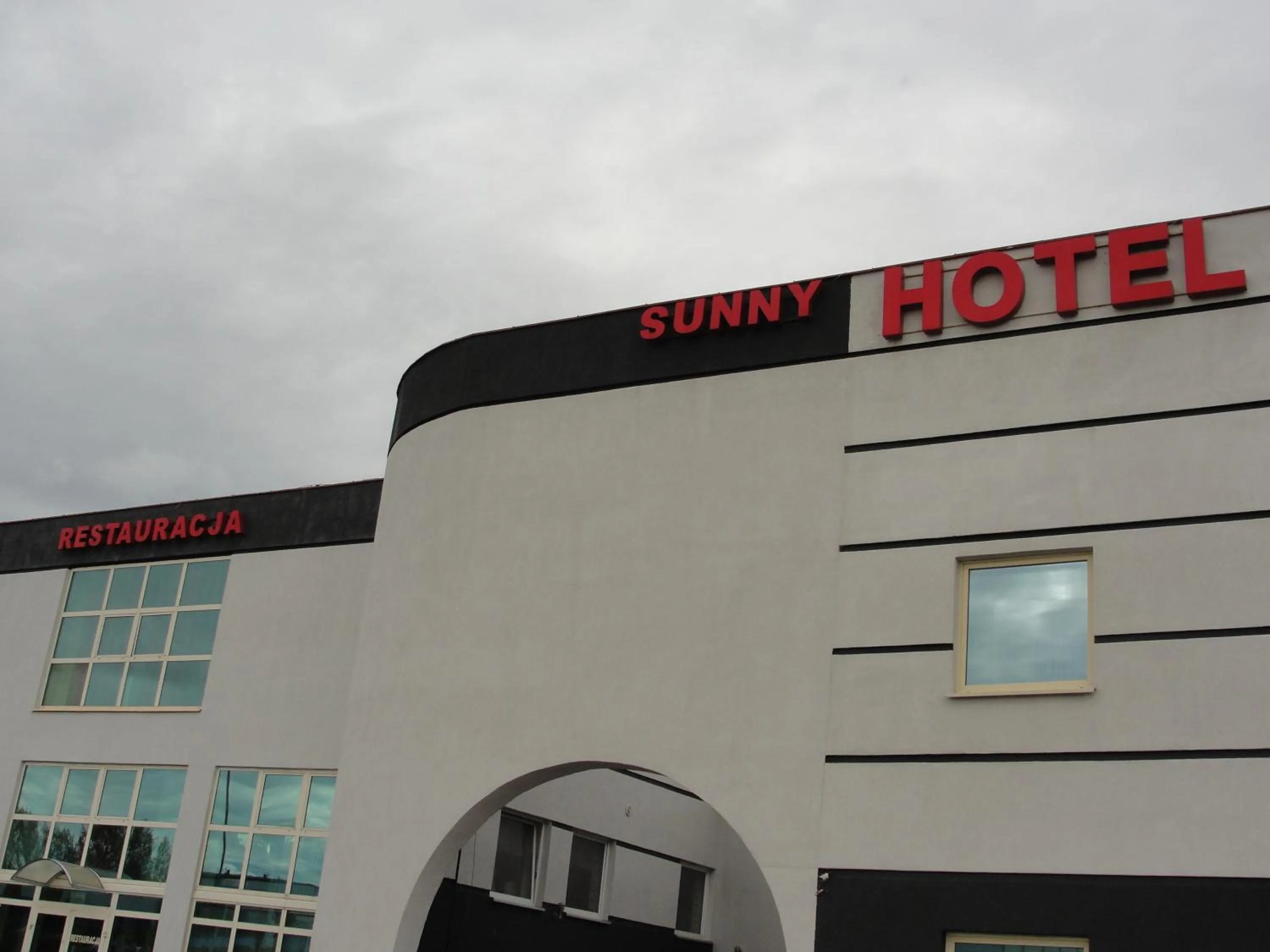 Facade/entrance in Hotel Sunny