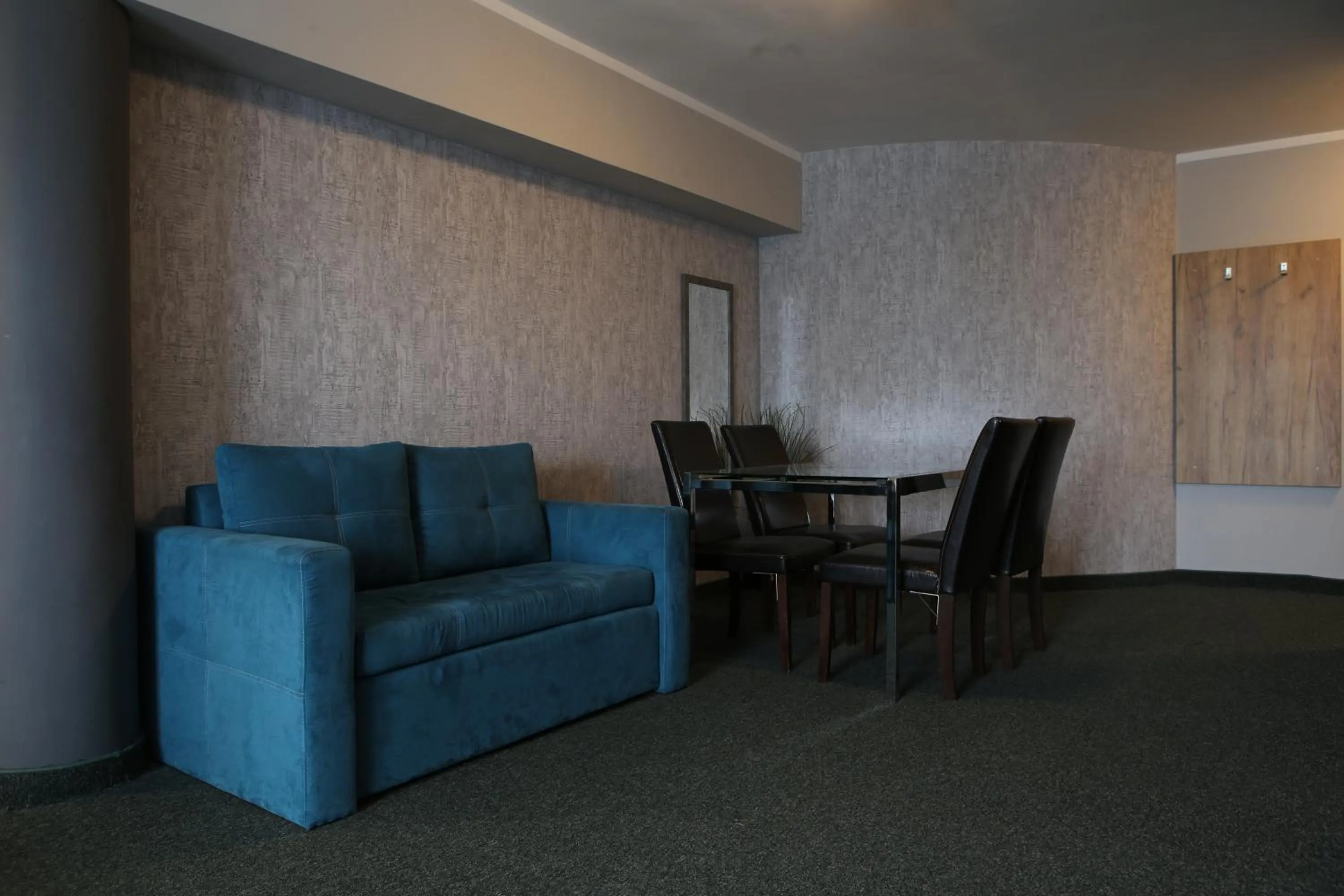 Photo of the whole room in Hotel Sunny