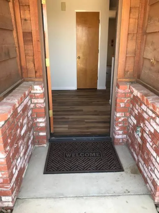 Cozy Rustic Home minutes to Joshua Tree Nat'l Park