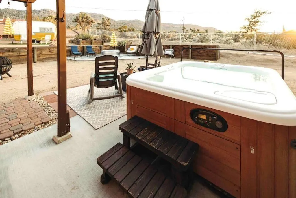 Cozy Rustic Home minutes to Joshua Tree Nat'l Park