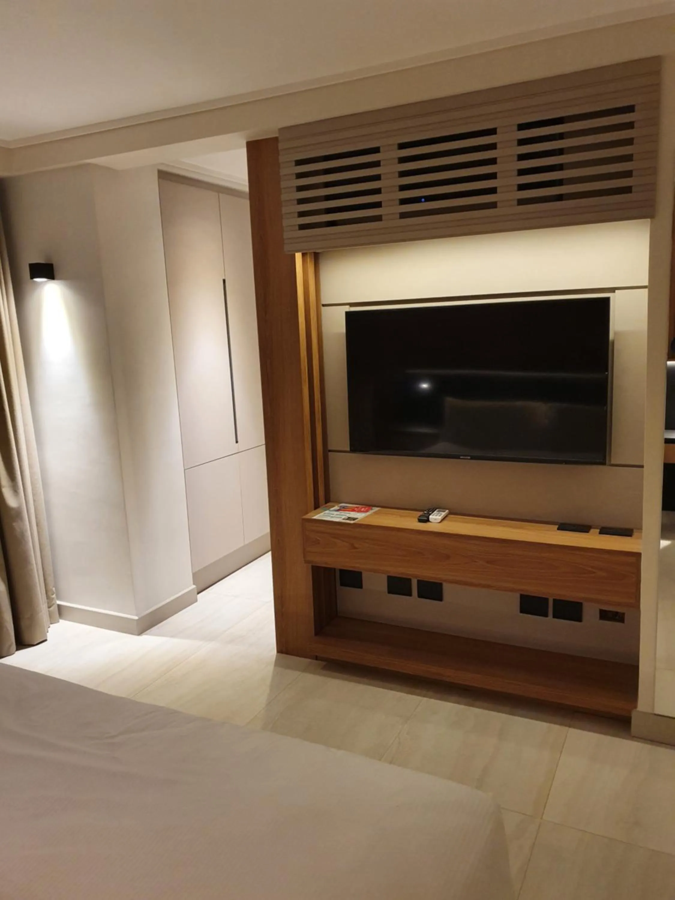 TV and multimedia in Lastarria Hotel