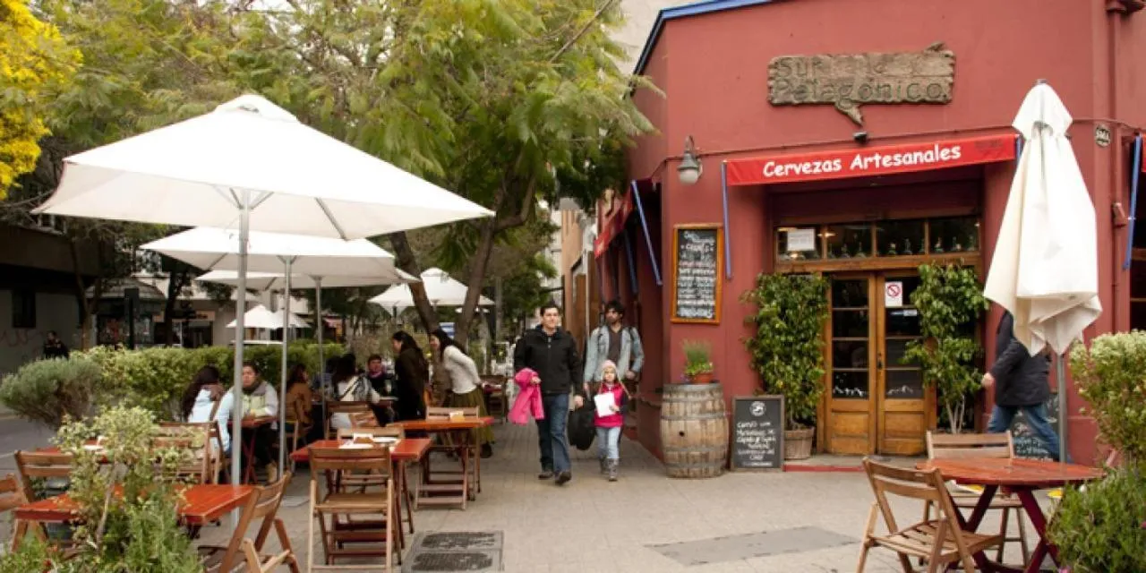 Food and drinks in Lastarria Hotel