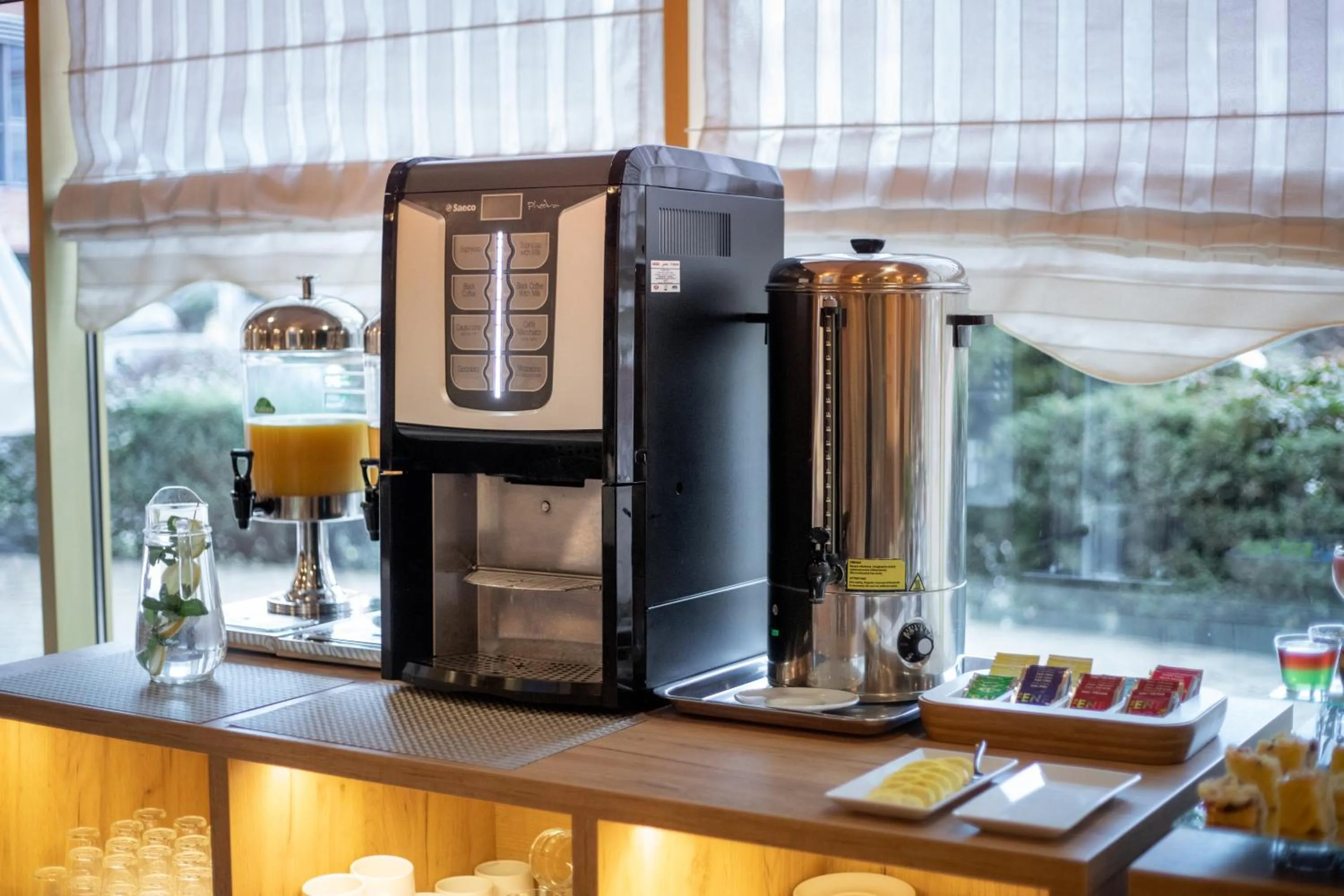 Coffee/tea facilities in Business Hotel Vega Wrocław