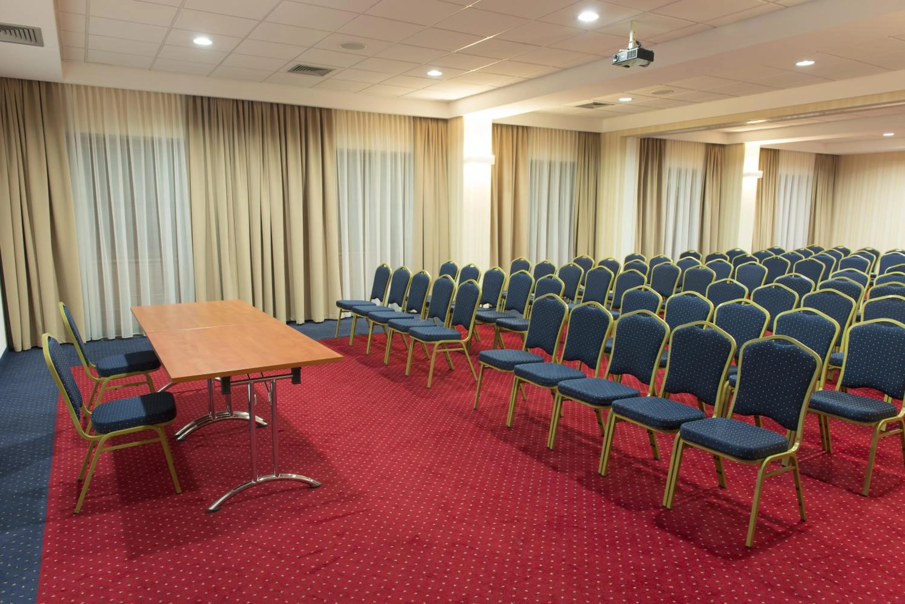 Business facilities in Business Hotel Vega Wrocław