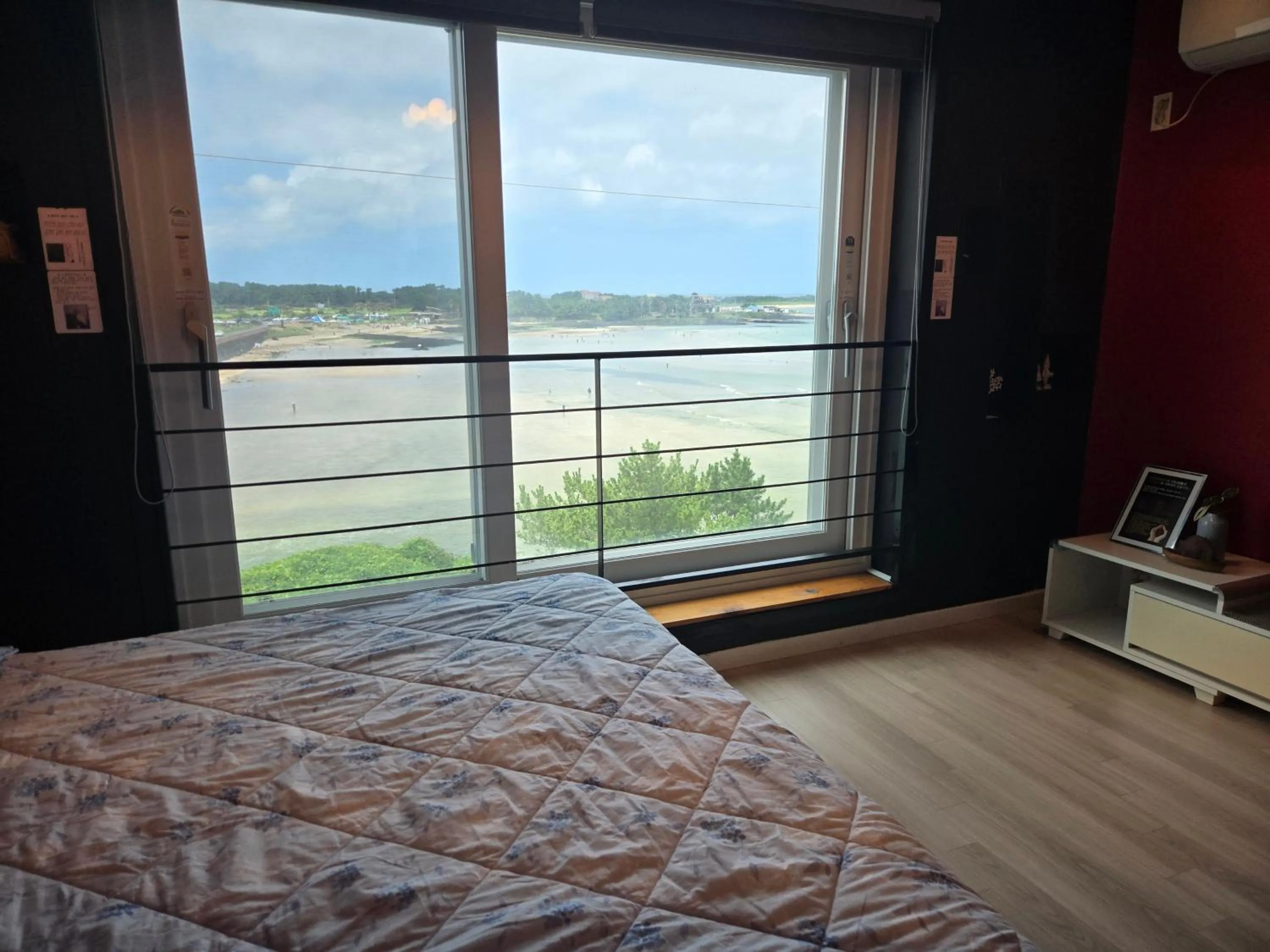 Bed in Jeju Gaviota Pension