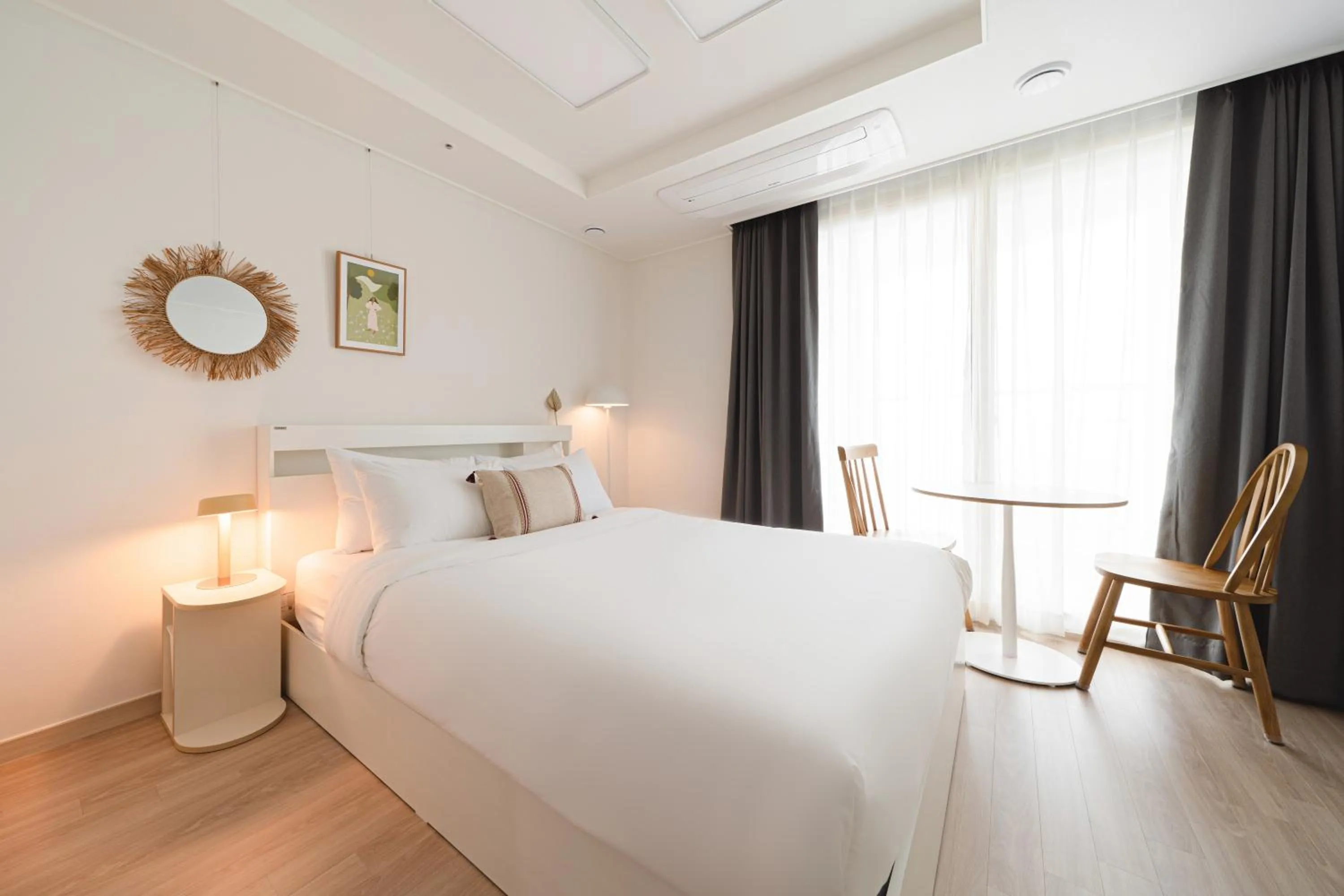 Bedroom, Bed in Urbanstay Sokcho Deungdae Beach