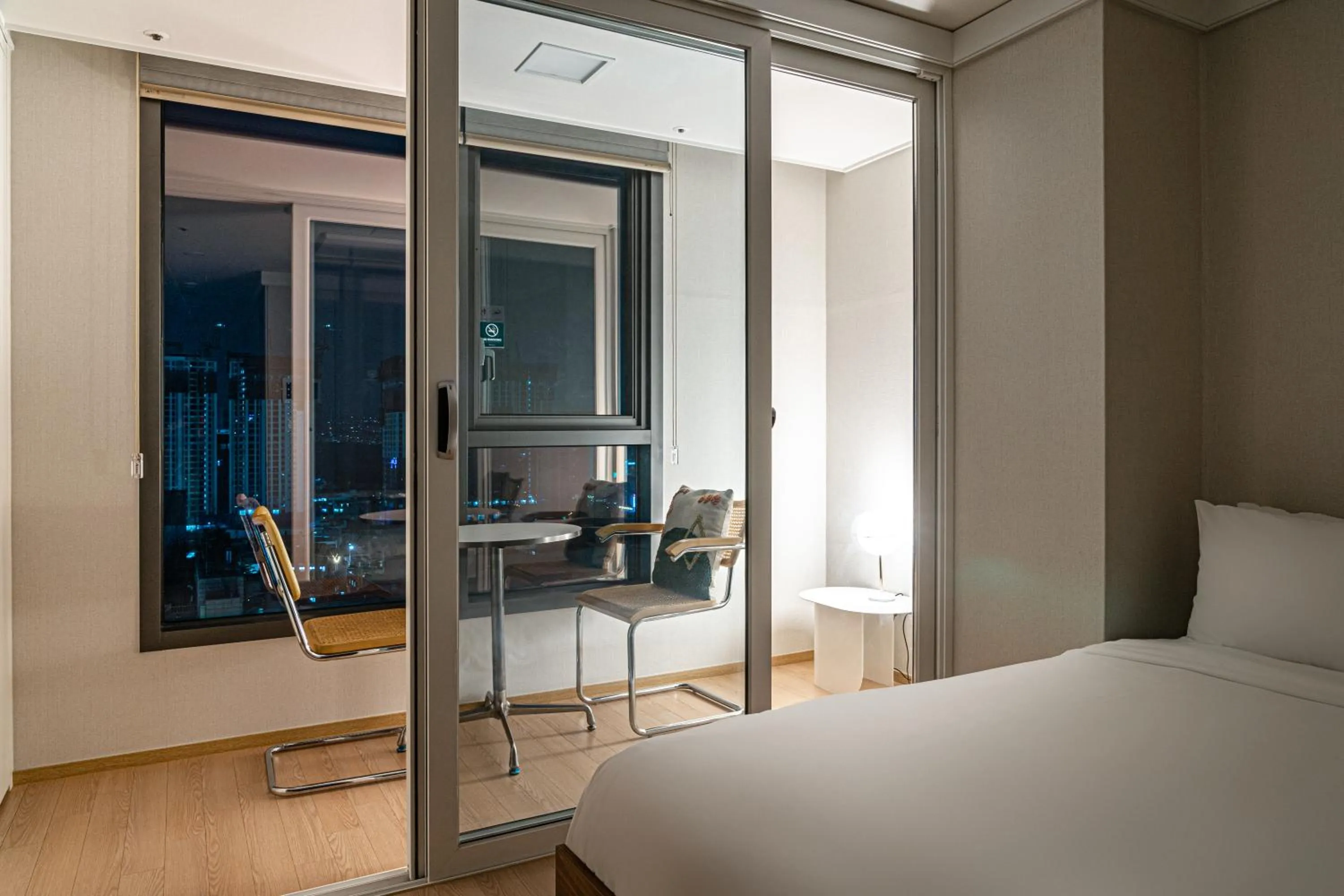 Photo of the whole room, Bed in Urbanstay Myeongdong