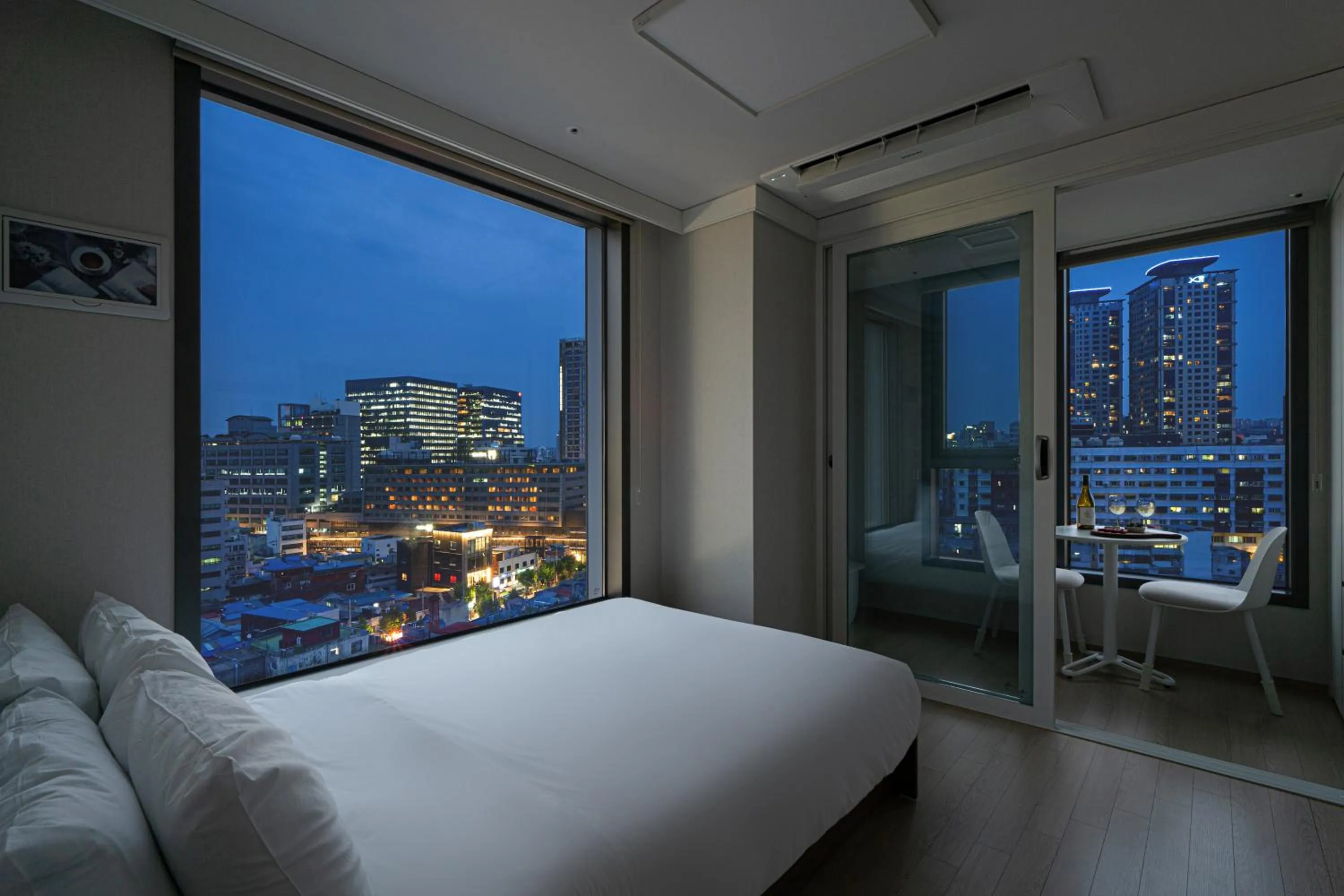 Balcony/Terrace, Bed in Urbanstay Myeongdong
